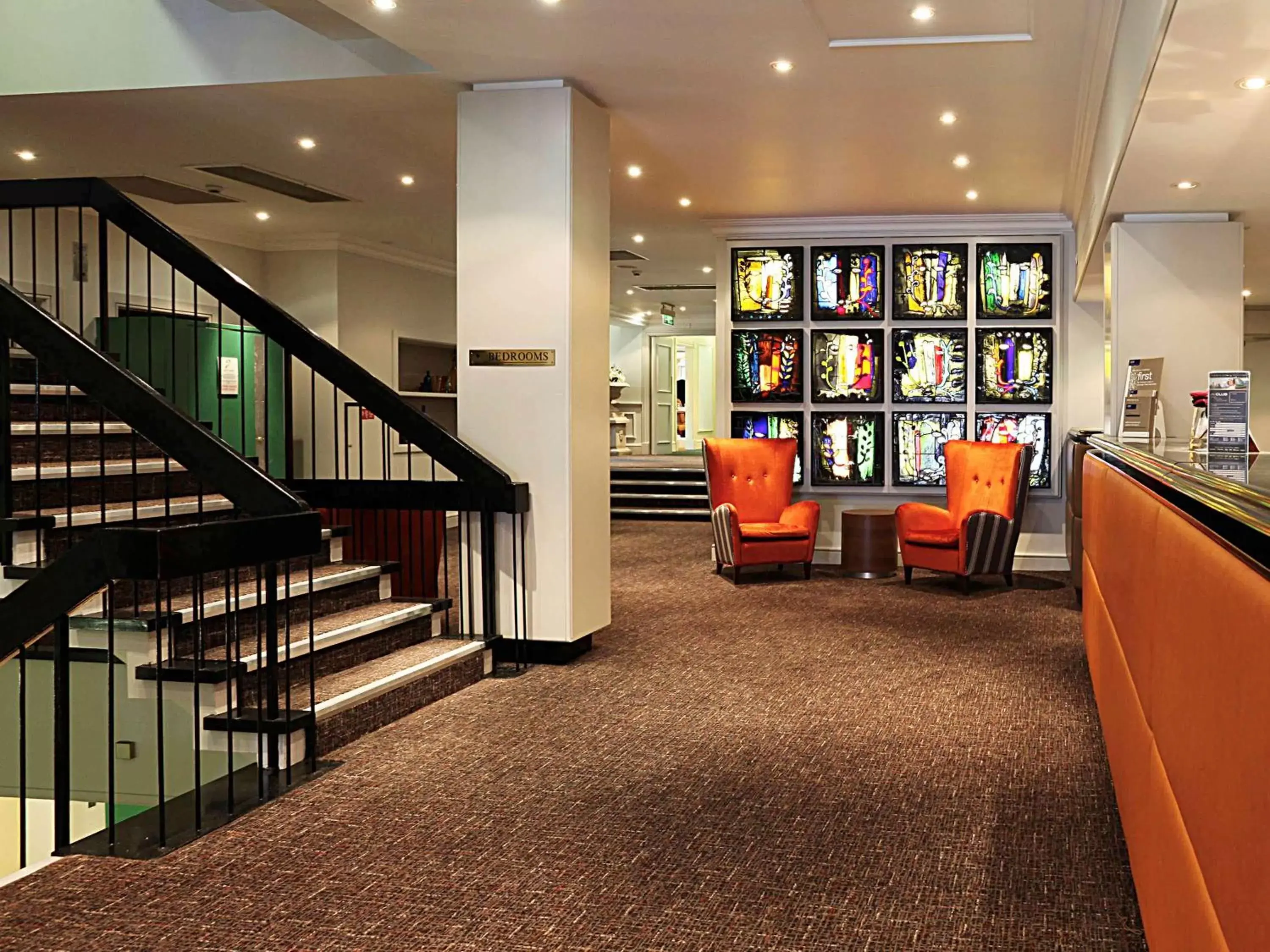 Property building, Library in Mercure Winchester Wessex Hotel