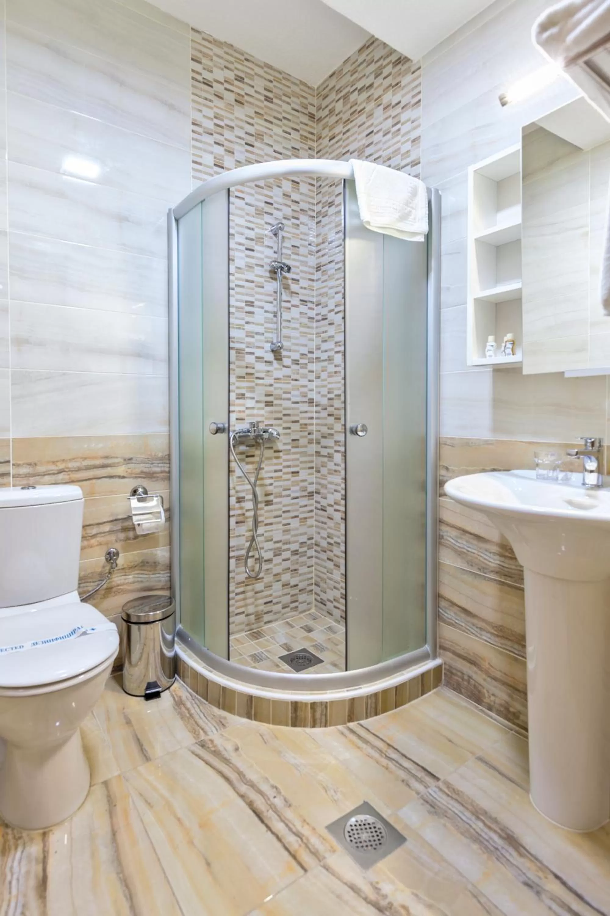 Bathroom in Hotel Green Center Gili