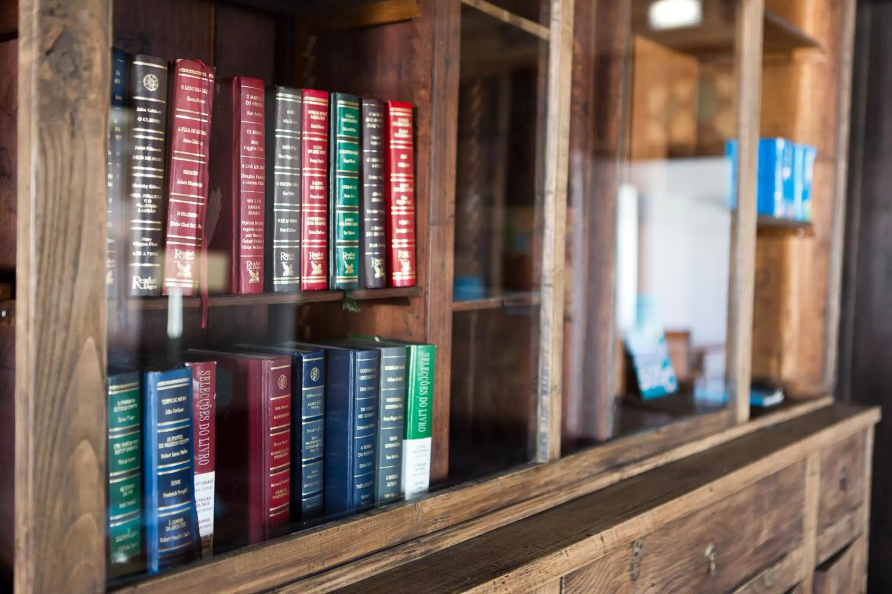 Other, Library in Douro Scala