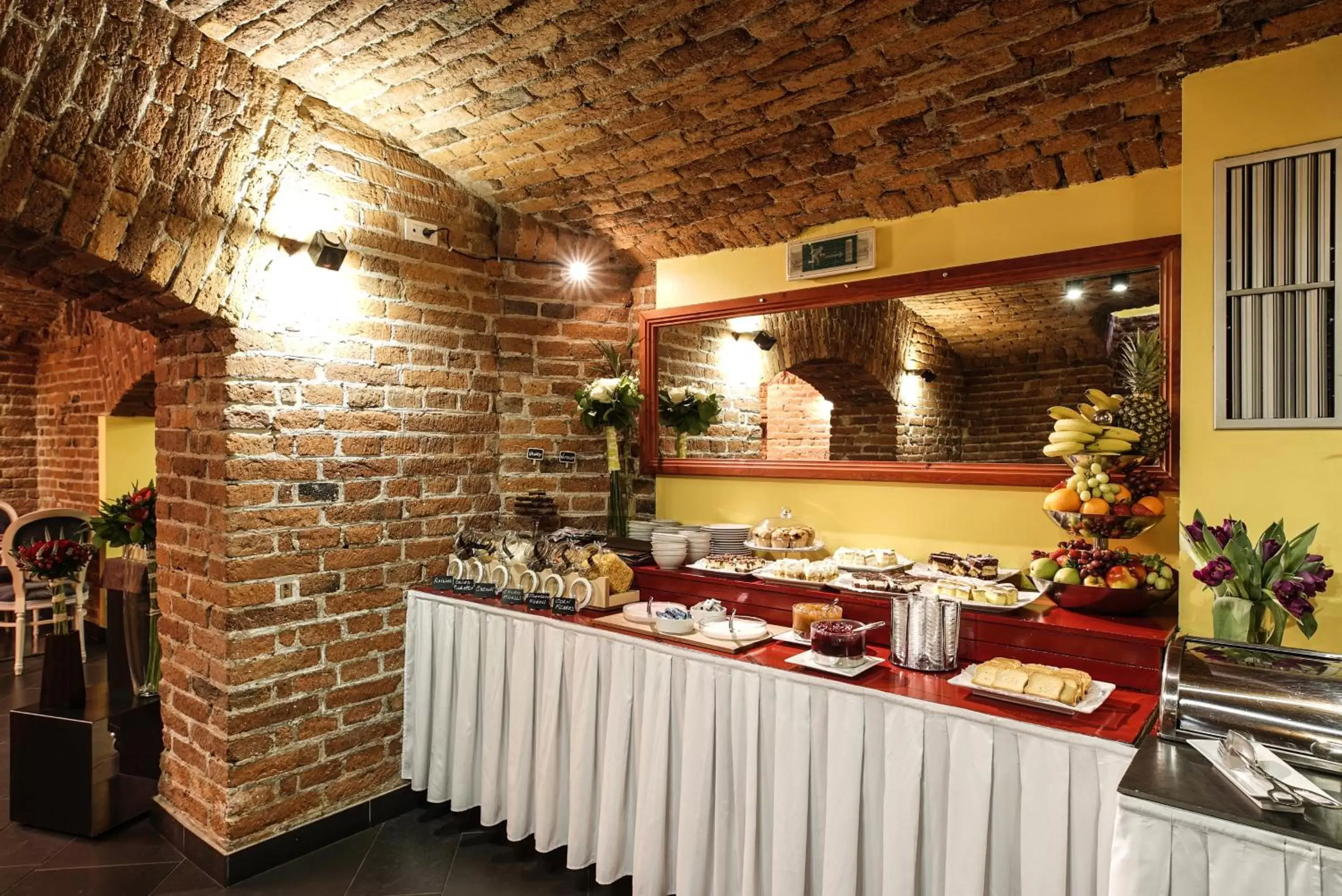 Buffet breakfast, Restaurant/Places to Eat in Hotel Assenzio Prague