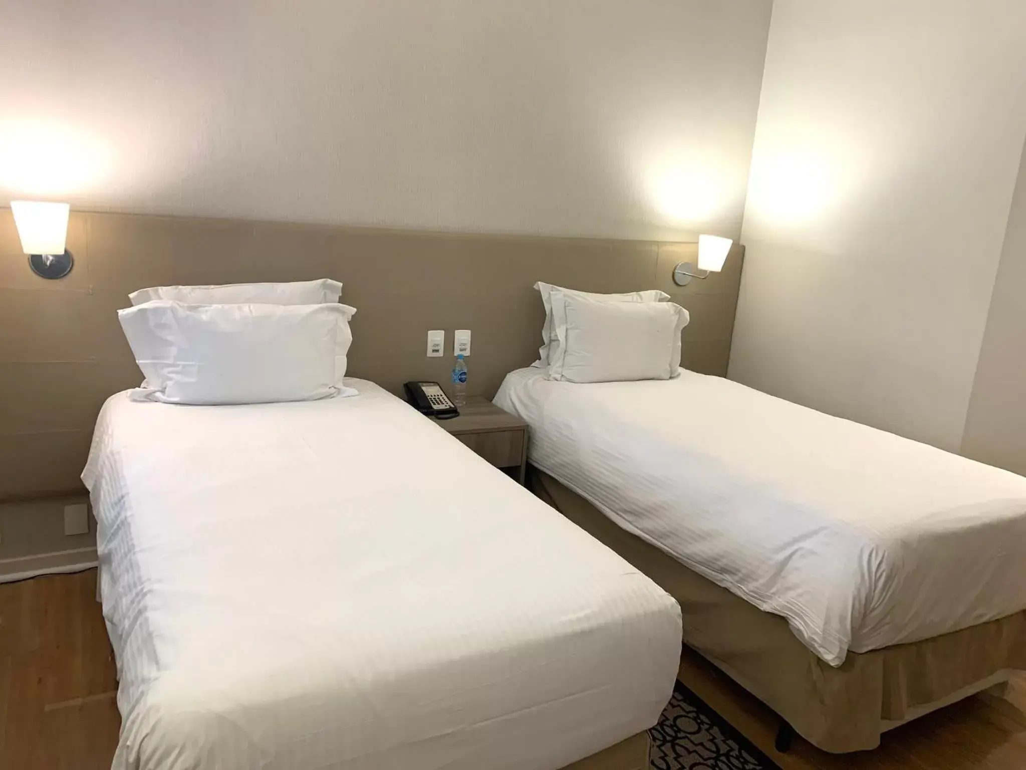 Photo of the whole room, Bed in Staybridge Suites São Paulo, an IHG Hotel