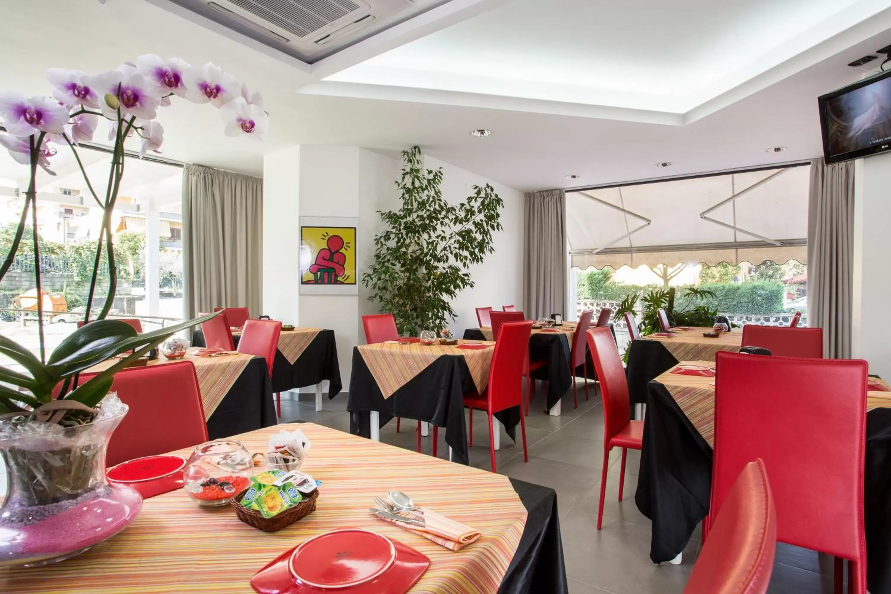 Restaurant/Places to Eat in Le Ceramiche - Hotel Residence ed Eventi