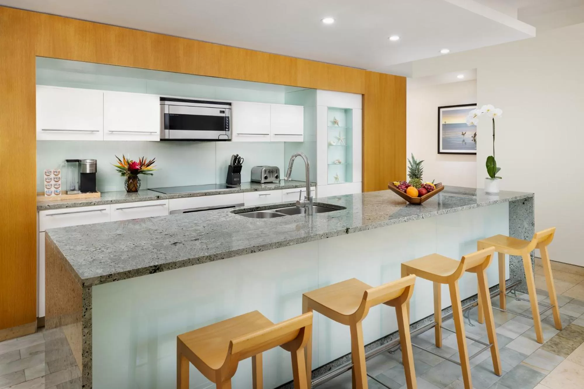 Kitchen or kitchenette in Santa Maria Suites Resort