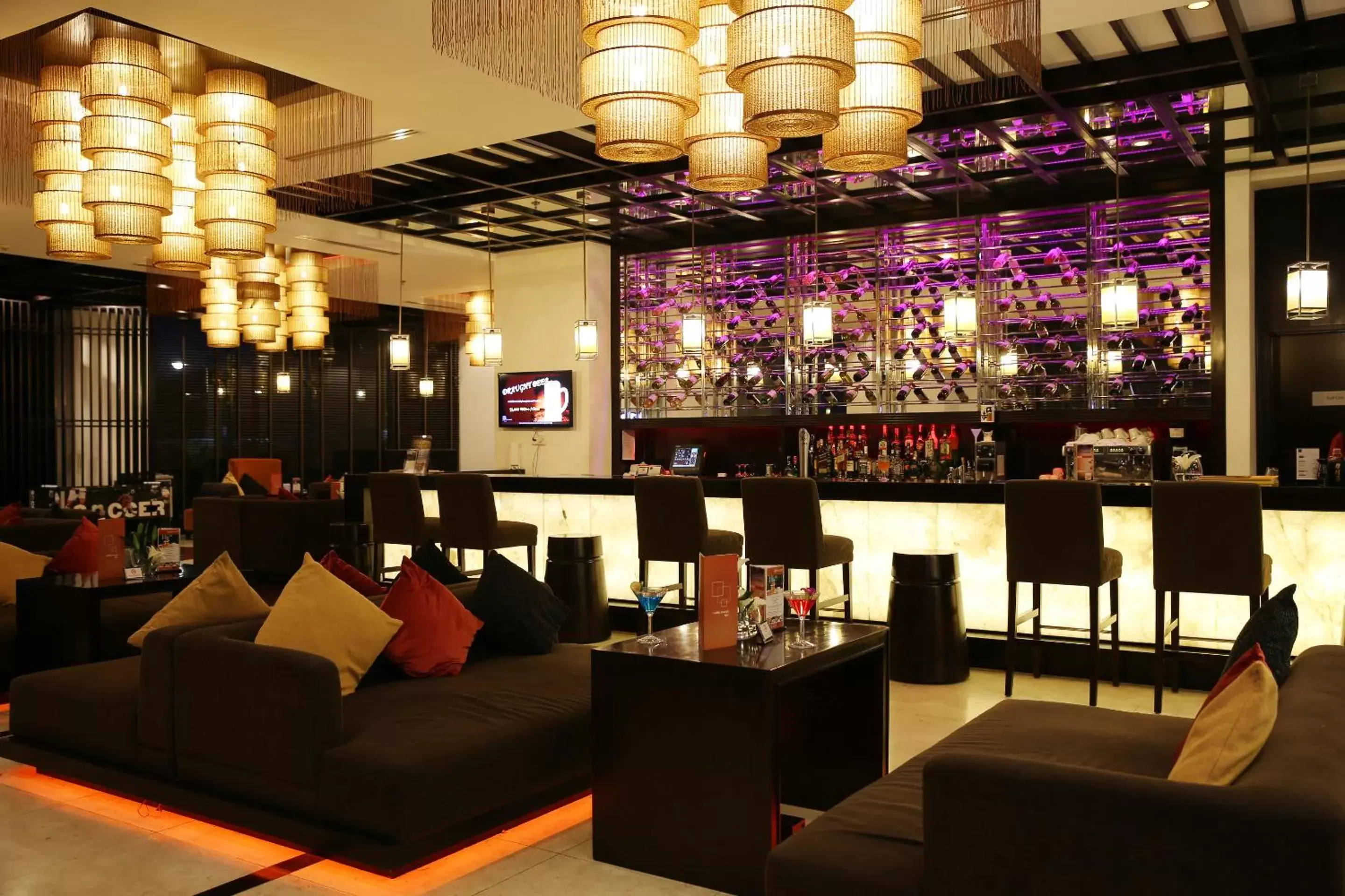 Lounge or bar, Restaurant/Places to Eat in Novotel Ha Long Bay Hotel