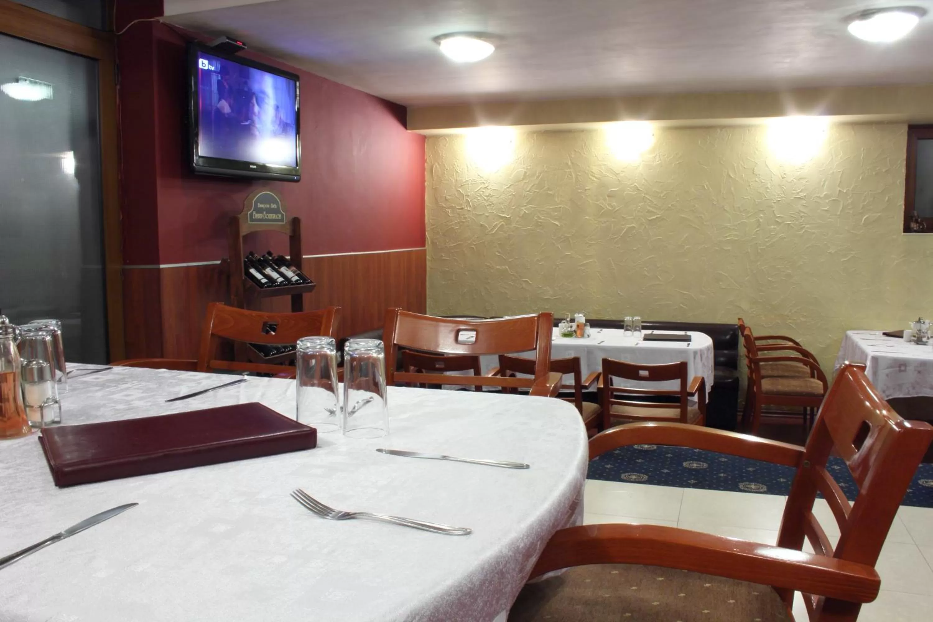 Restaurant/places to eat in Fenix Family Hotel