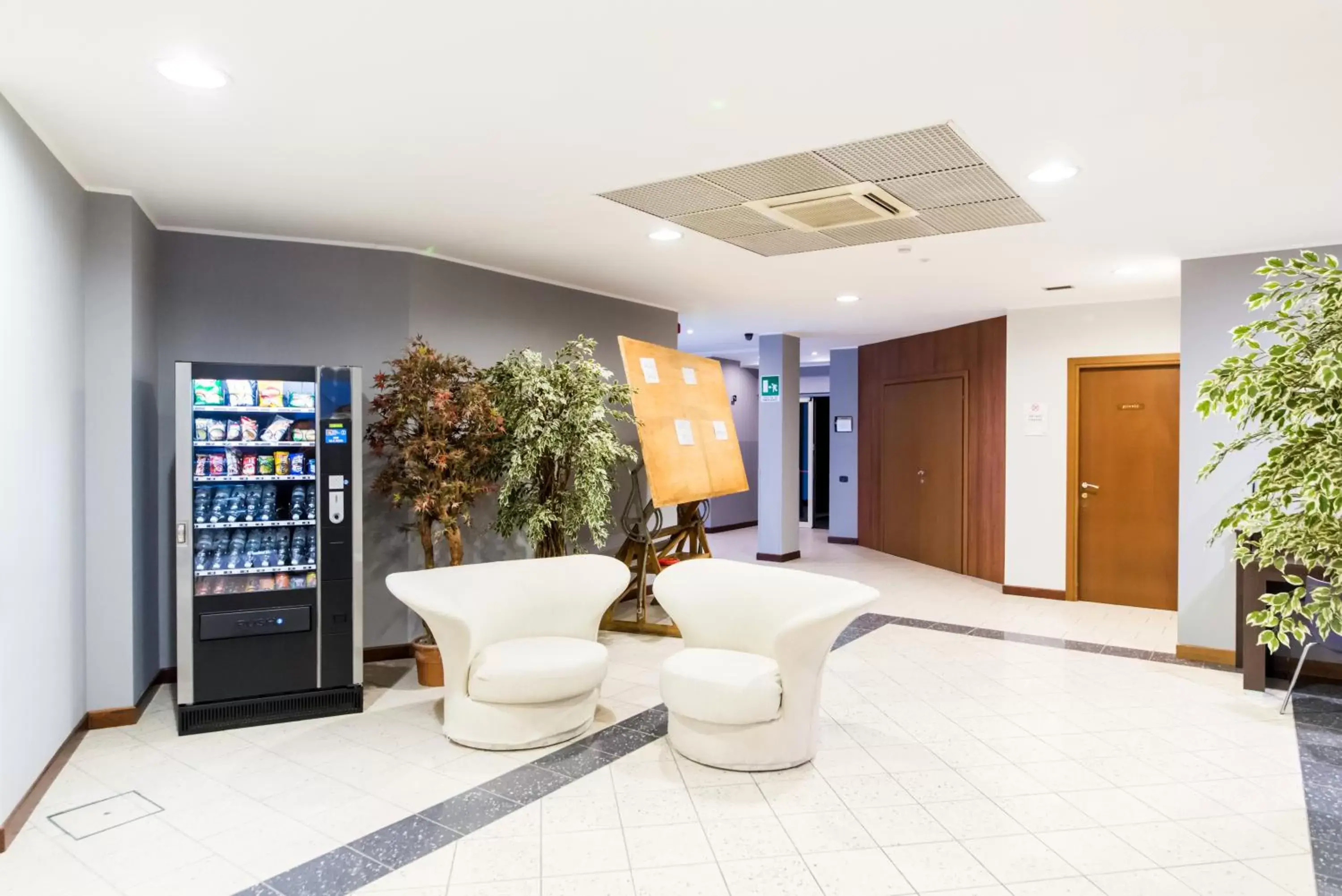 Lobby or reception in Airport Hotel Bergamo