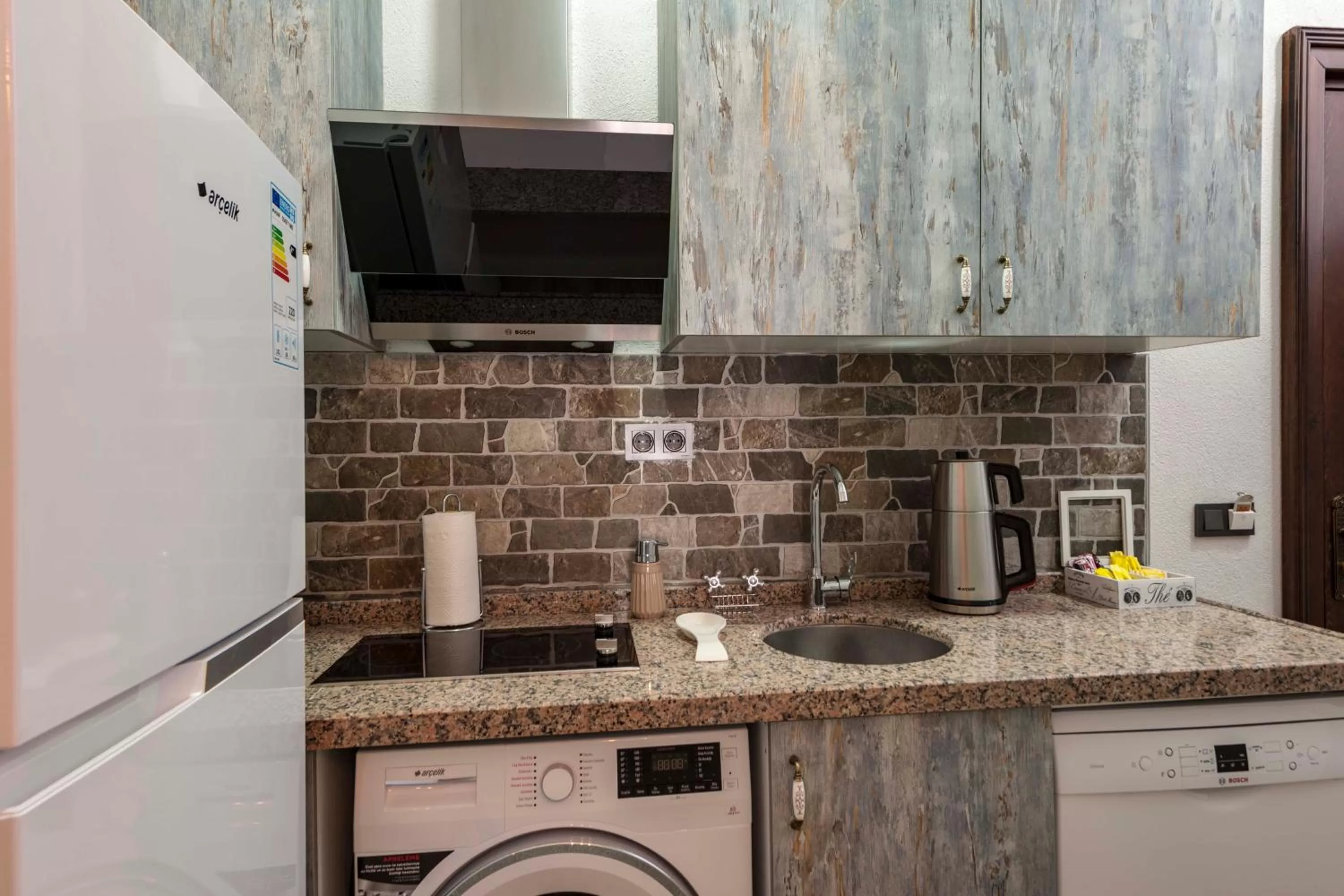 Coffee/tea facilities in Element Garden