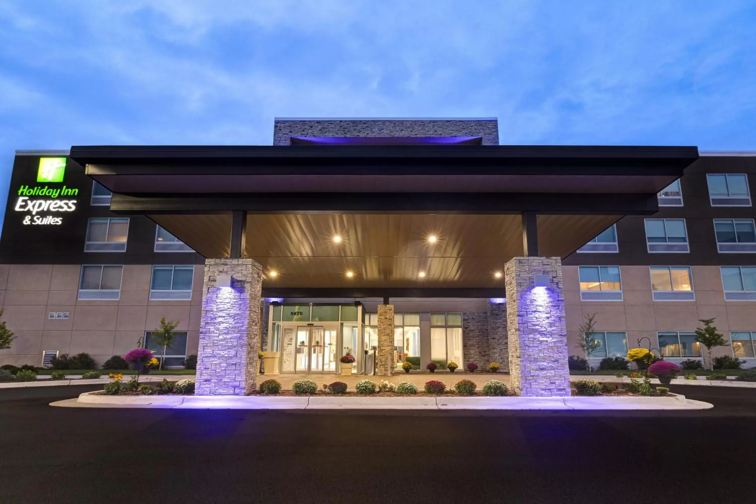 Property building in Holiday Inn Express & Suites - Ann Arbor - University South, an IHG Hotel