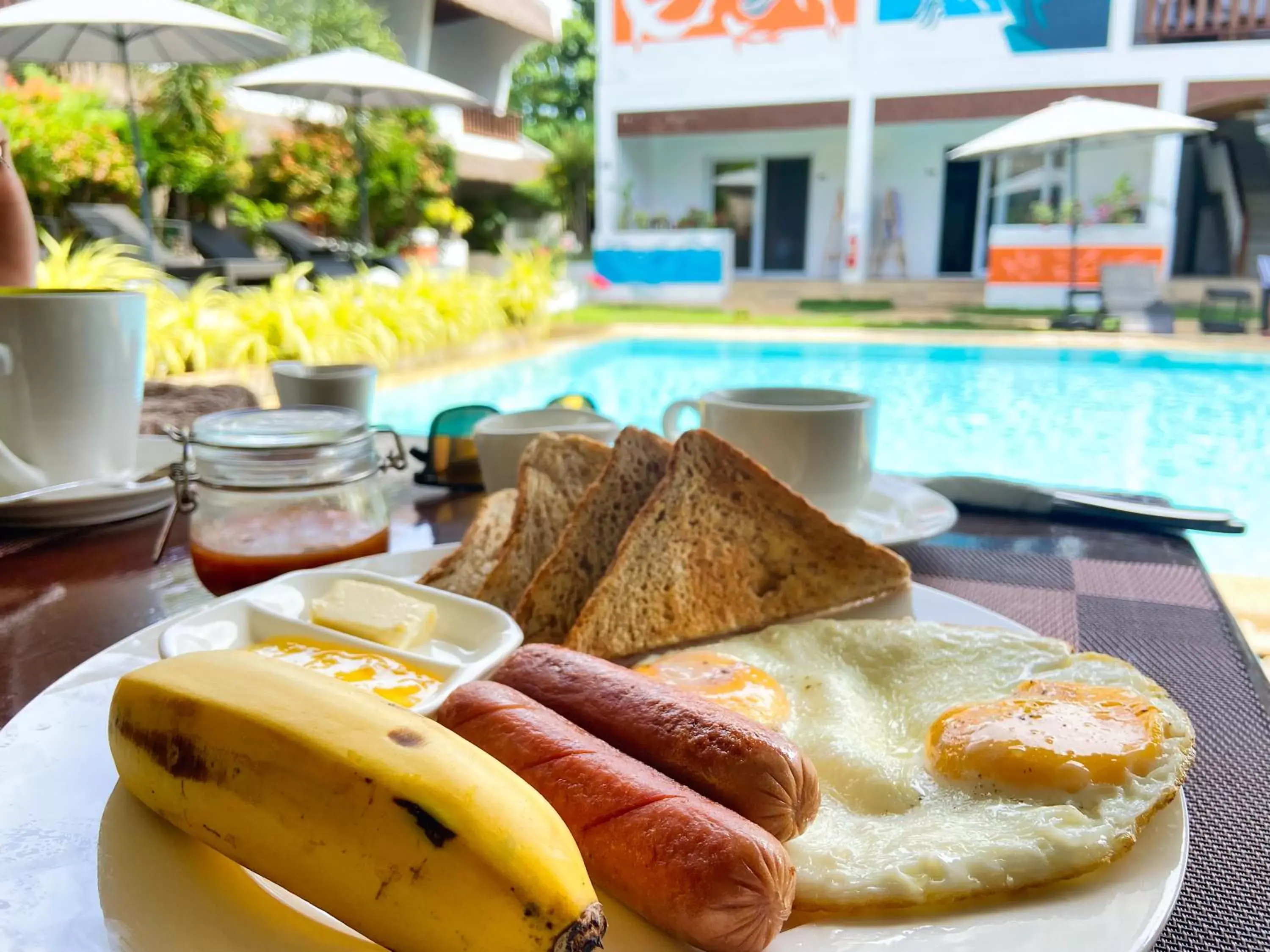 Breakfast, Swimming Pool in Amihan Resort