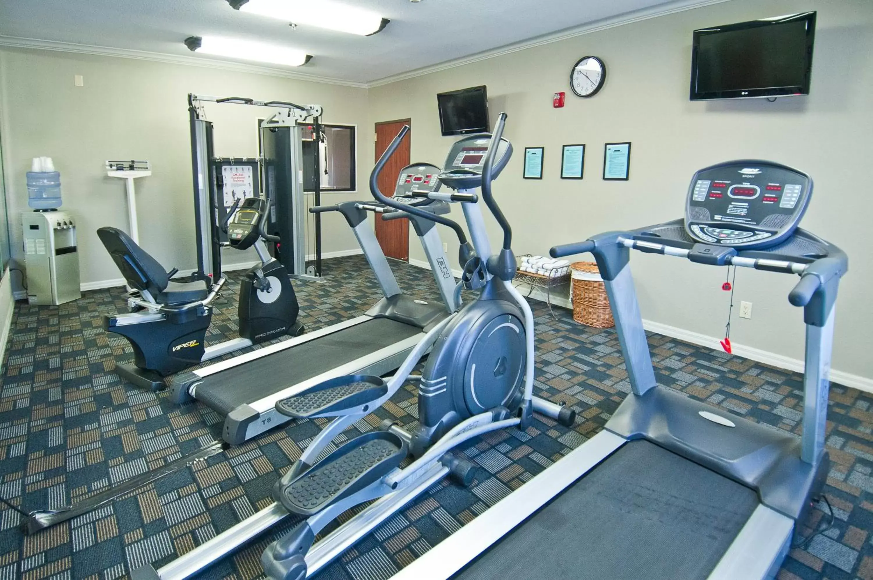 Fitness centre/facilities, Fitness Center/Facilities in Holiday Inn Express Hotel and Suites Lake Charles, an IHG Hotel