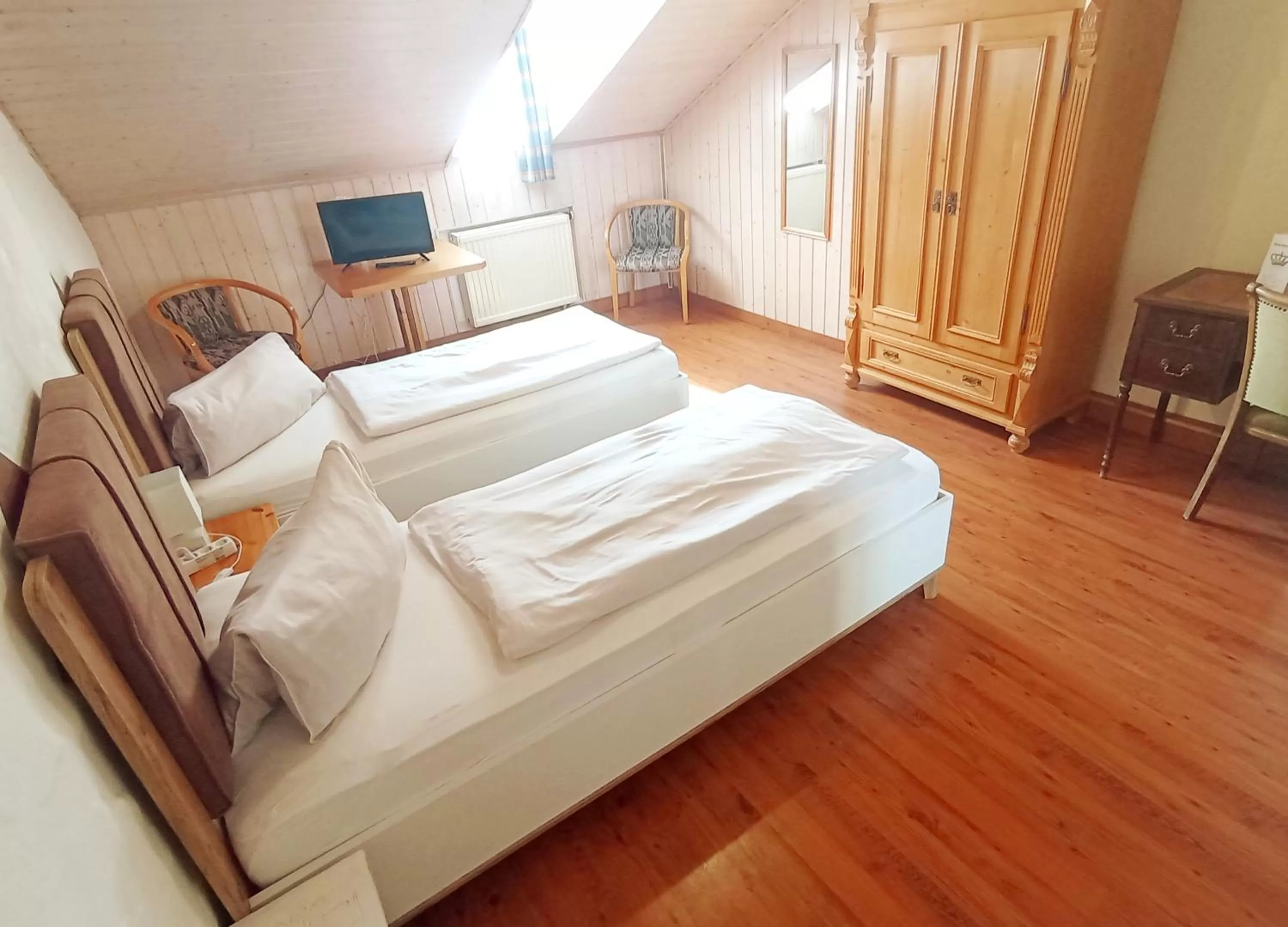 Bed in Hotel-Restaurant-Krone