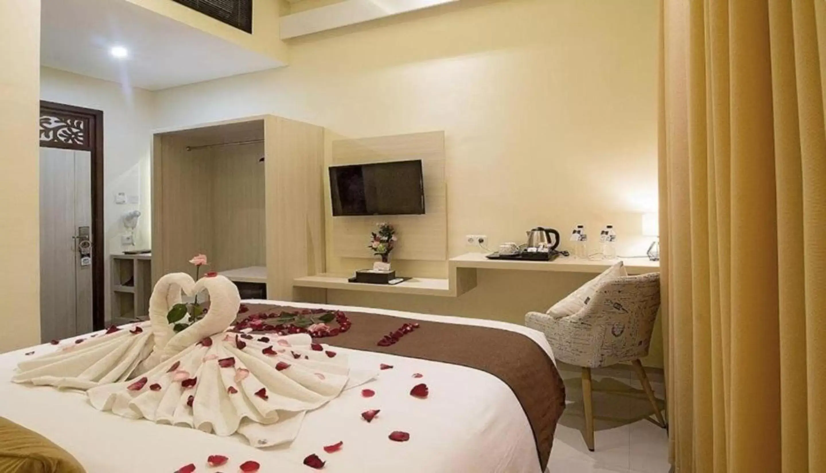 Photo of the whole room, Bed in The Xotic Jimbaran Bali Photo of the whole room, Bed in The Xotic Jimbaran Bali