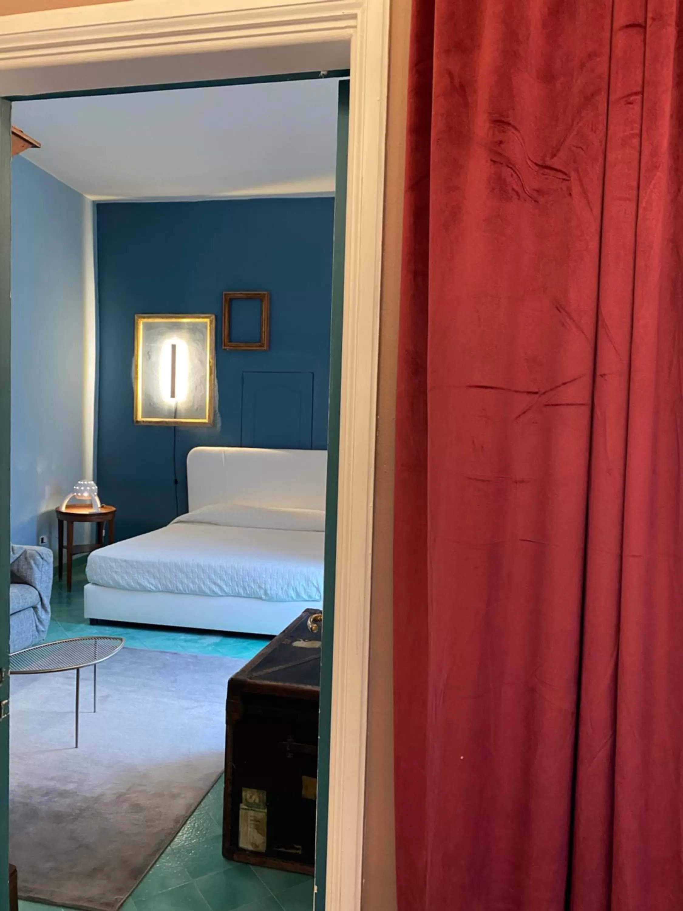 Bed in Suites Edivino Design Capri