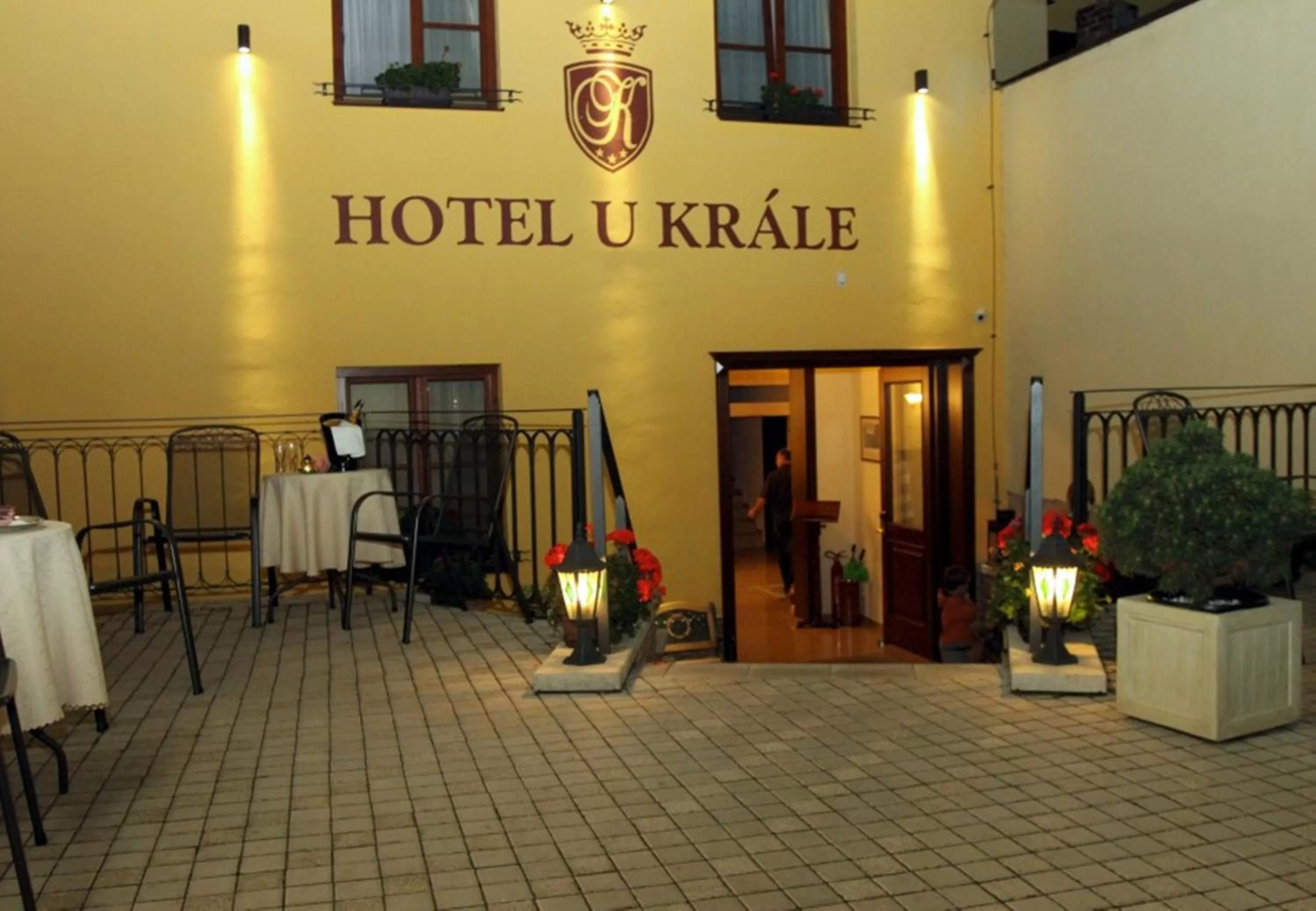 Facade/entrance in Hotel U Krále