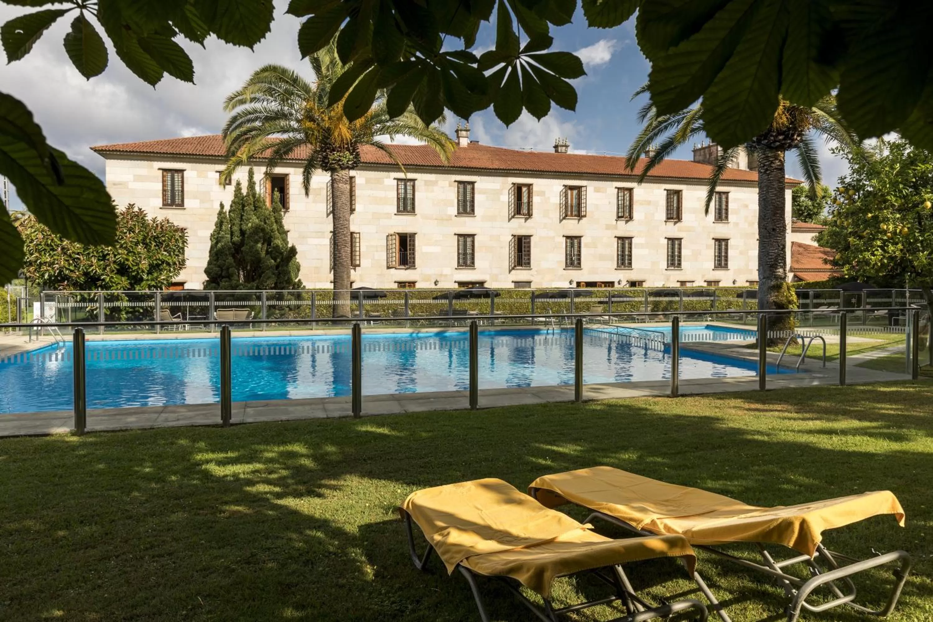 Swimming pool in Parador de Cambados
