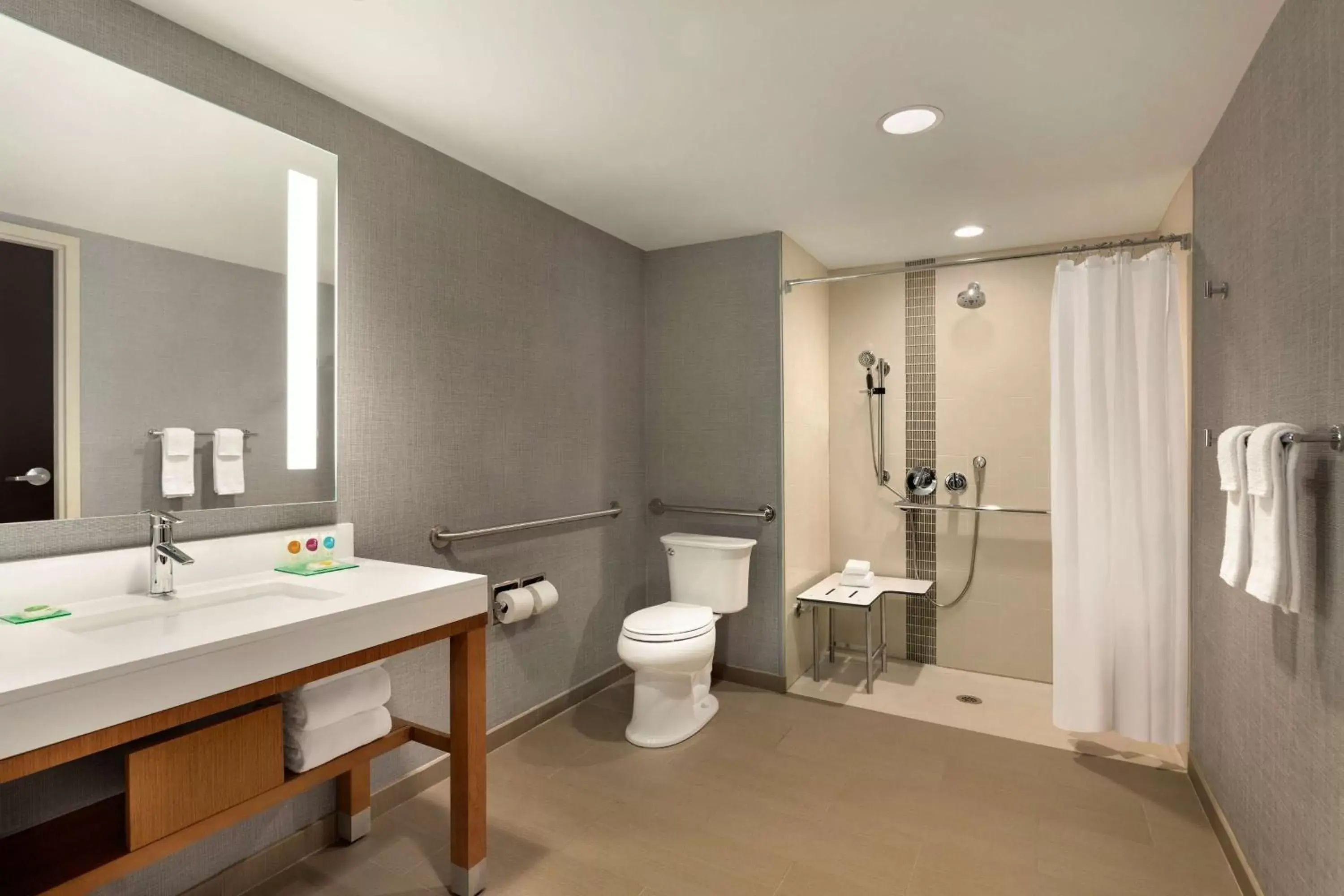 Bathroom in Hyatt Place Vacaville