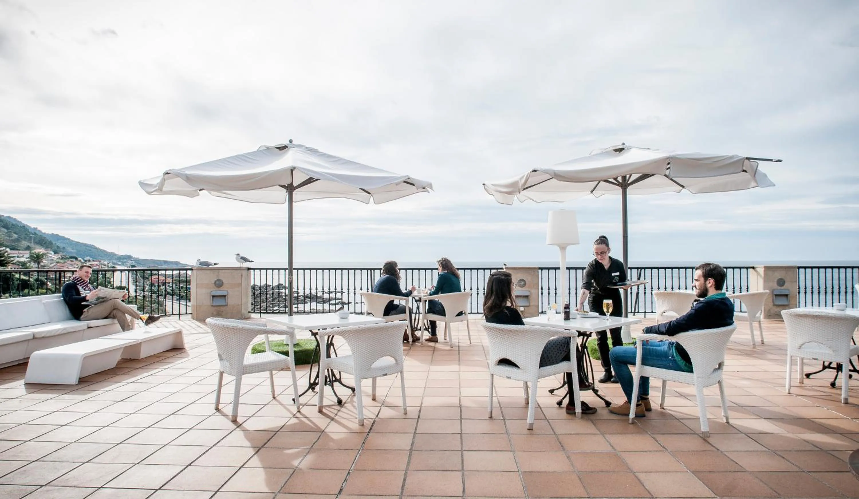 Restaurant/places to eat in Talaso Atlántico