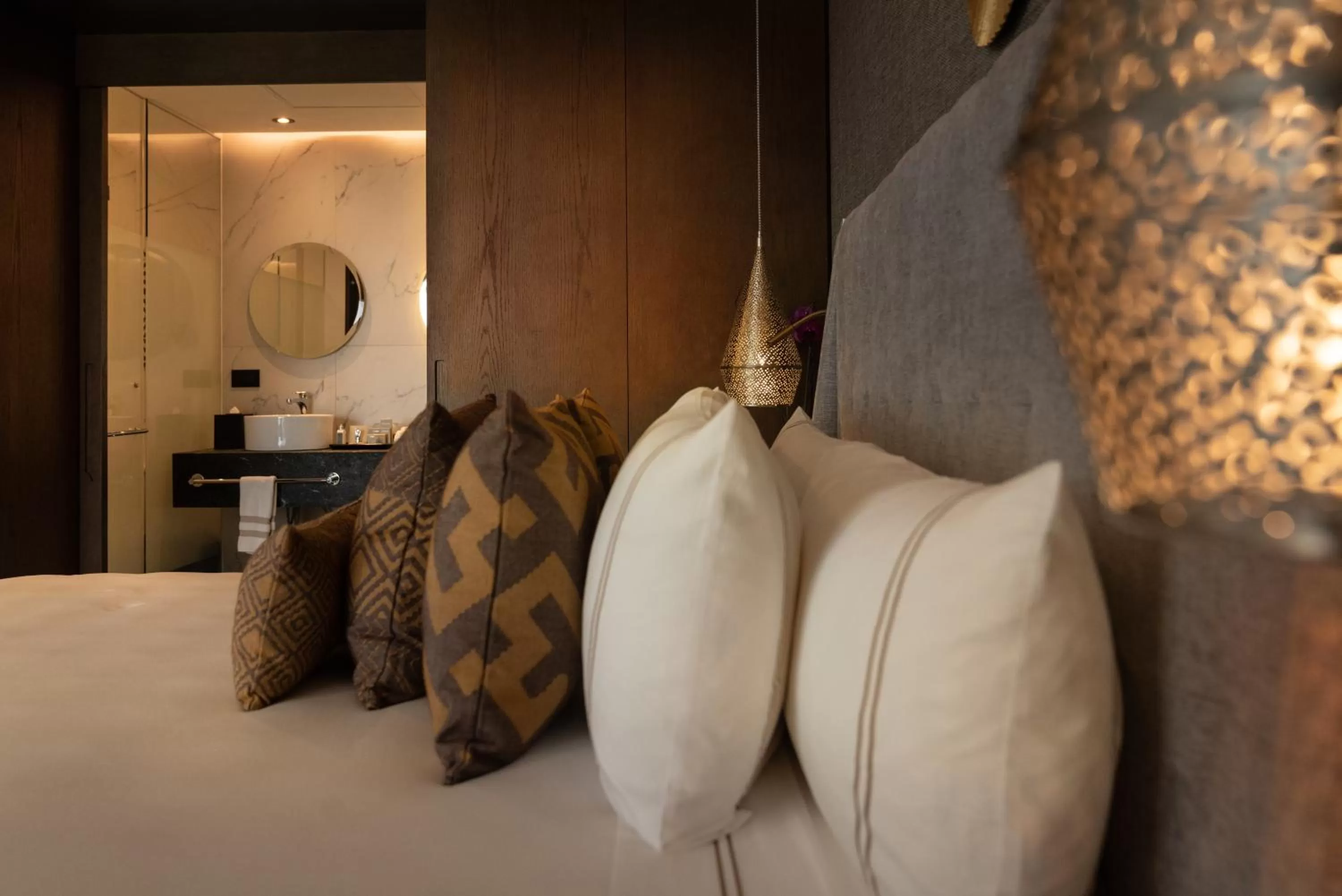 Bedroom, Bed in The Fives Oceanfront