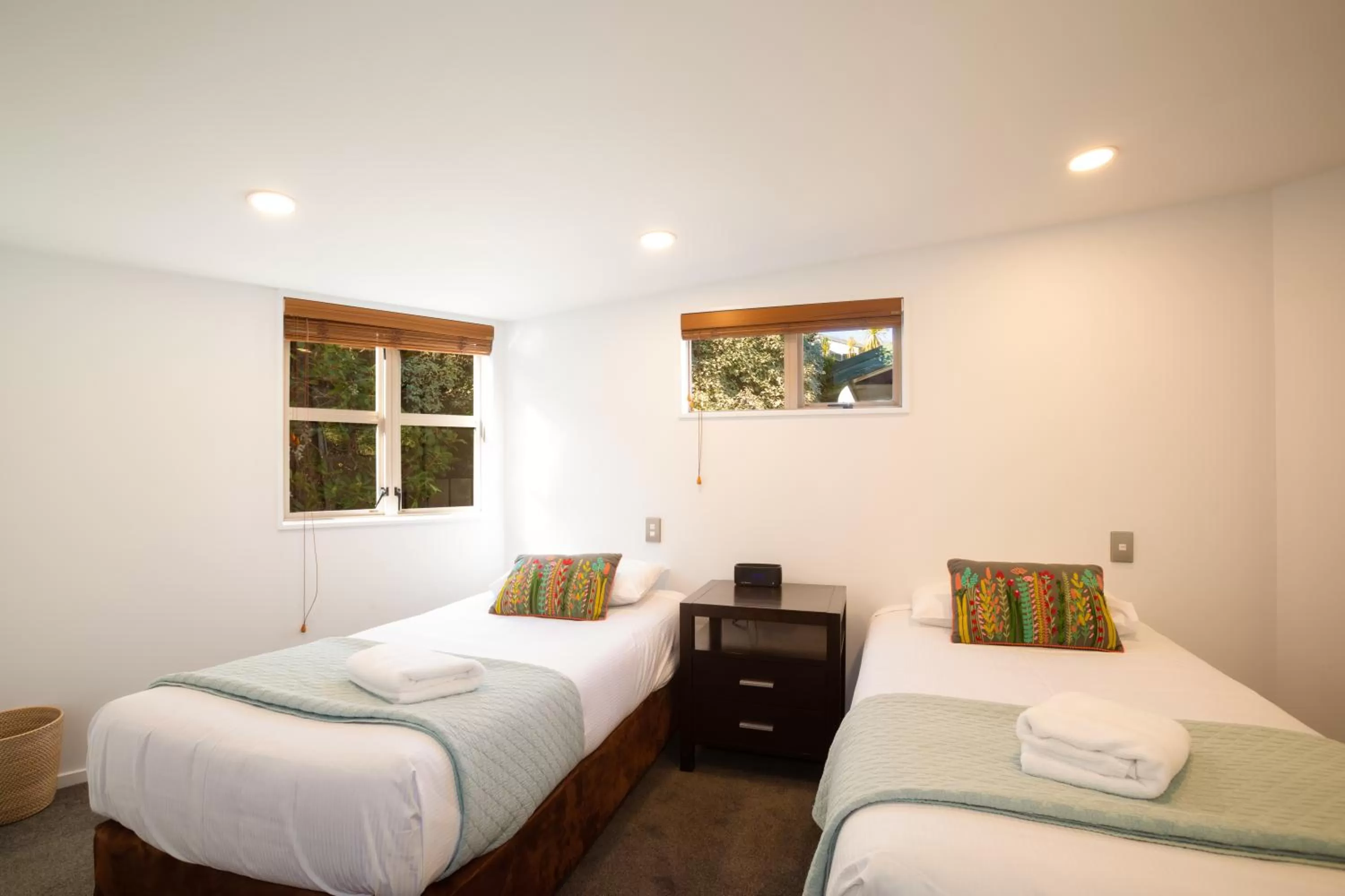 Bedroom, Bed in Cranbury Court Apartments