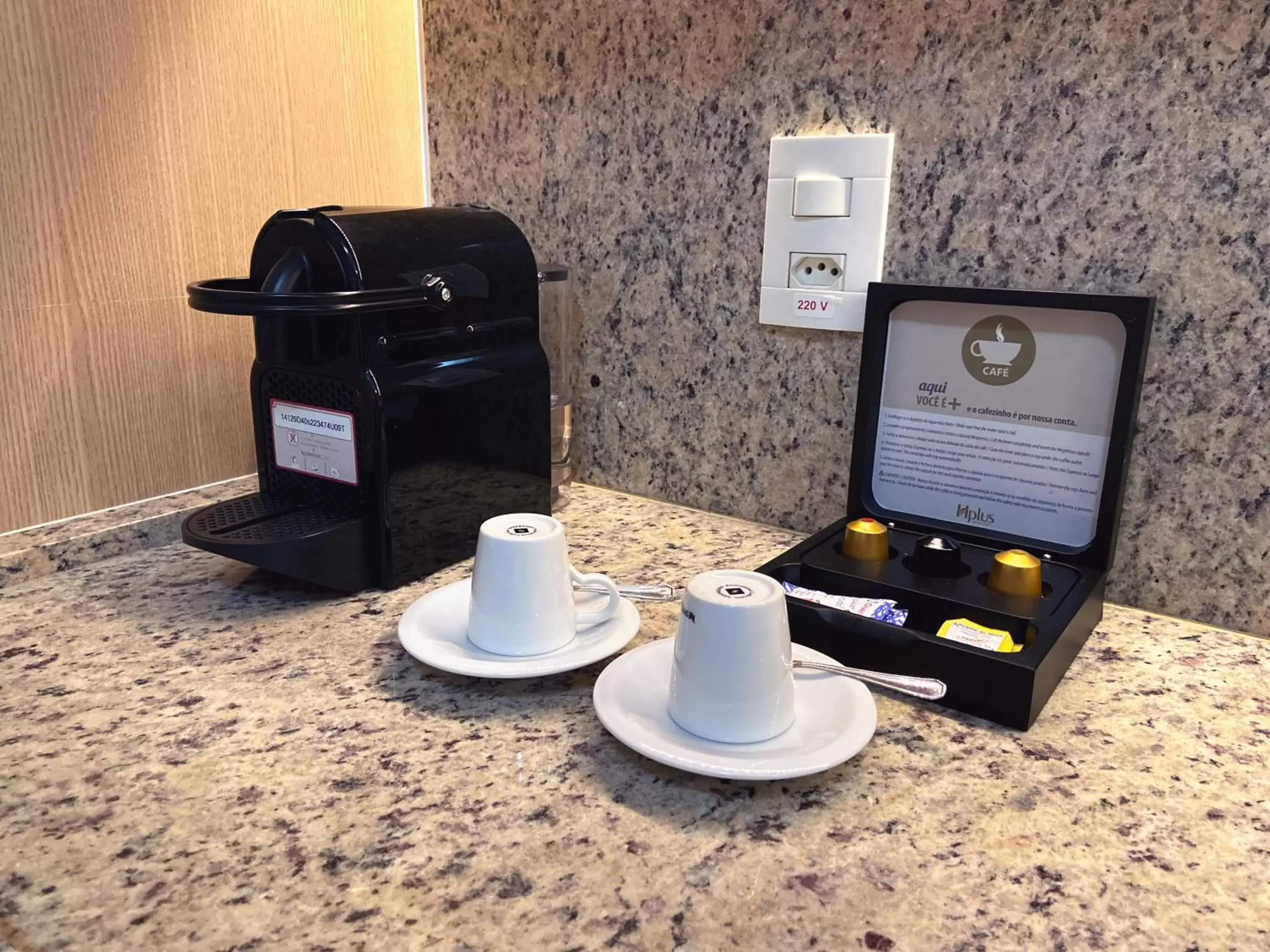 Coffee/tea facilities in Cullinan Hplus Premium