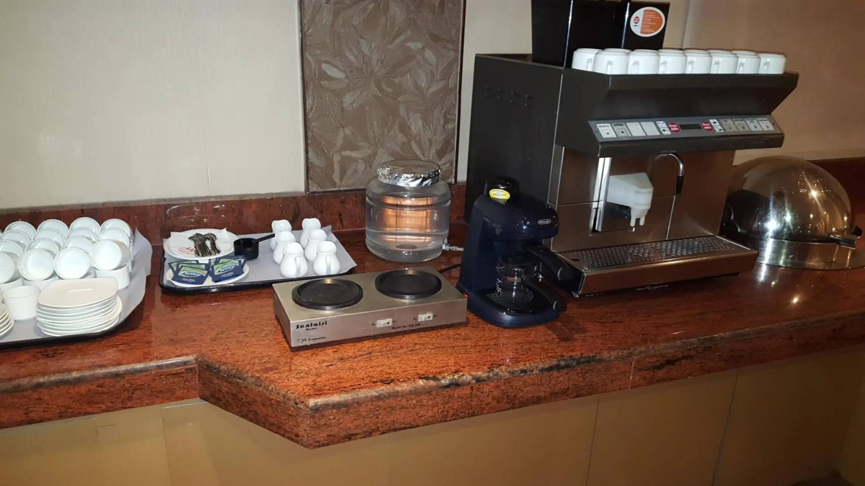 Drinks, Coffee/Tea Facilities in Hotel Winsar Park