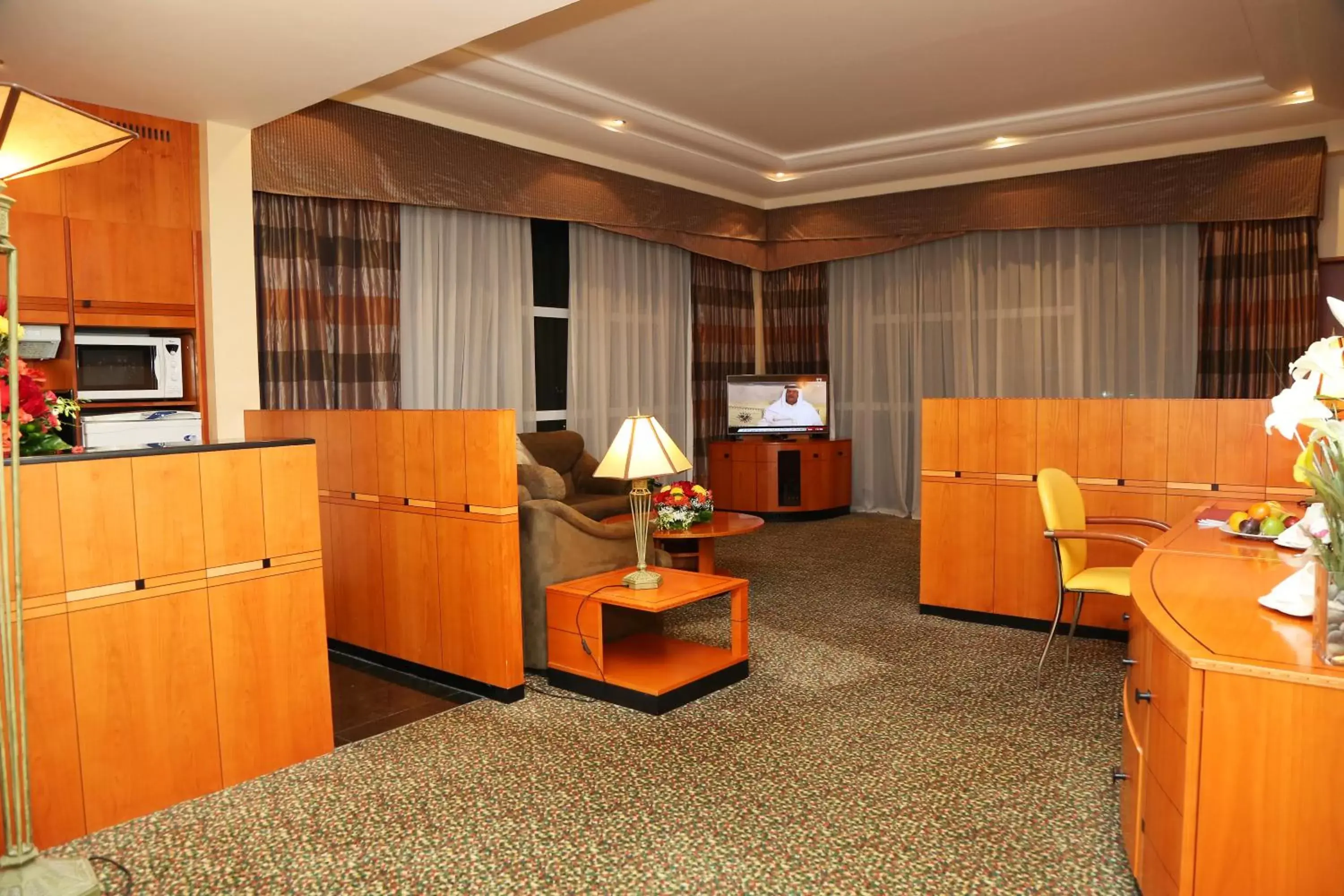 Bedroom, Seating Area in Gulf Court Hotel