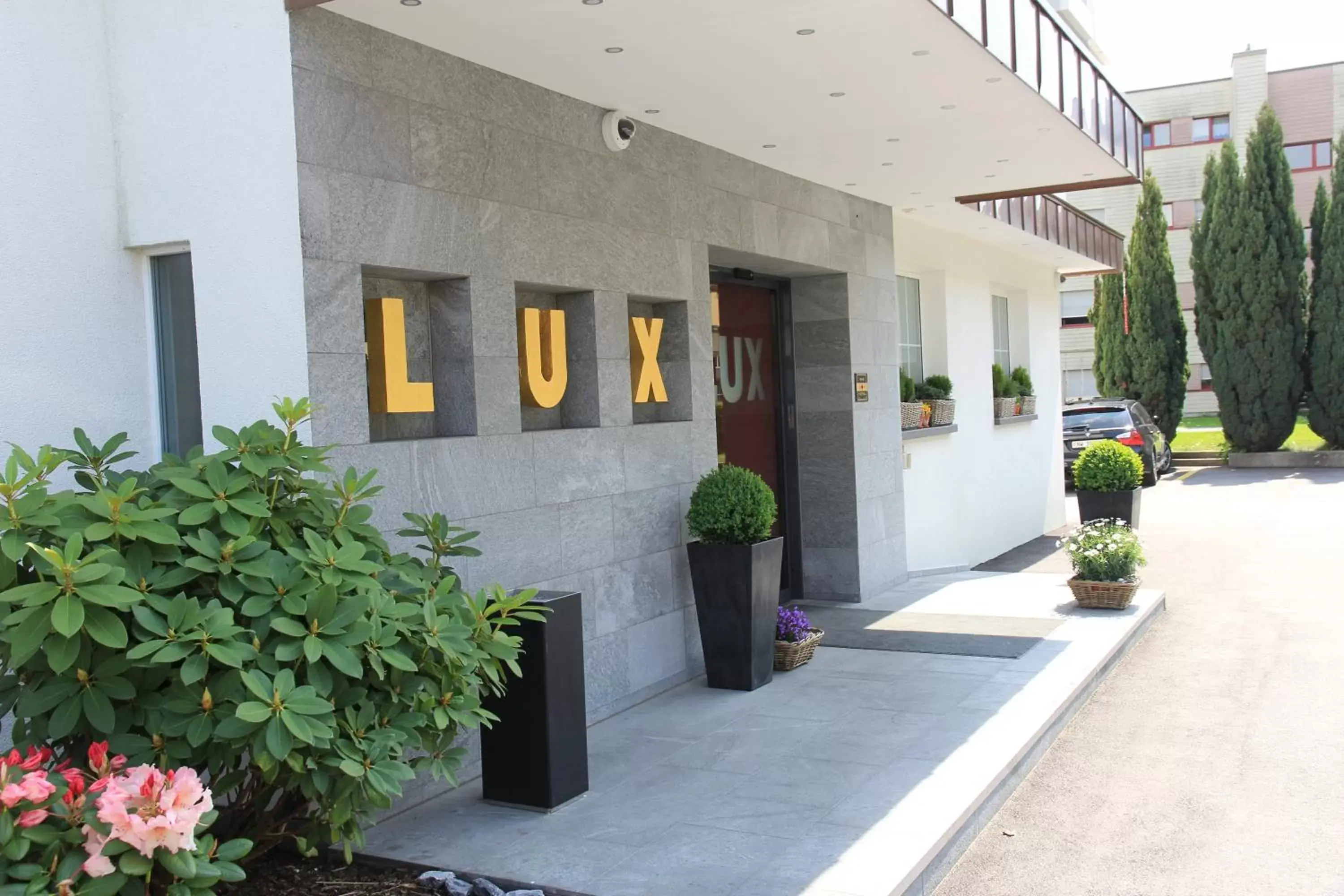 Facade/entrance, Property Building in Businesshotel Lux