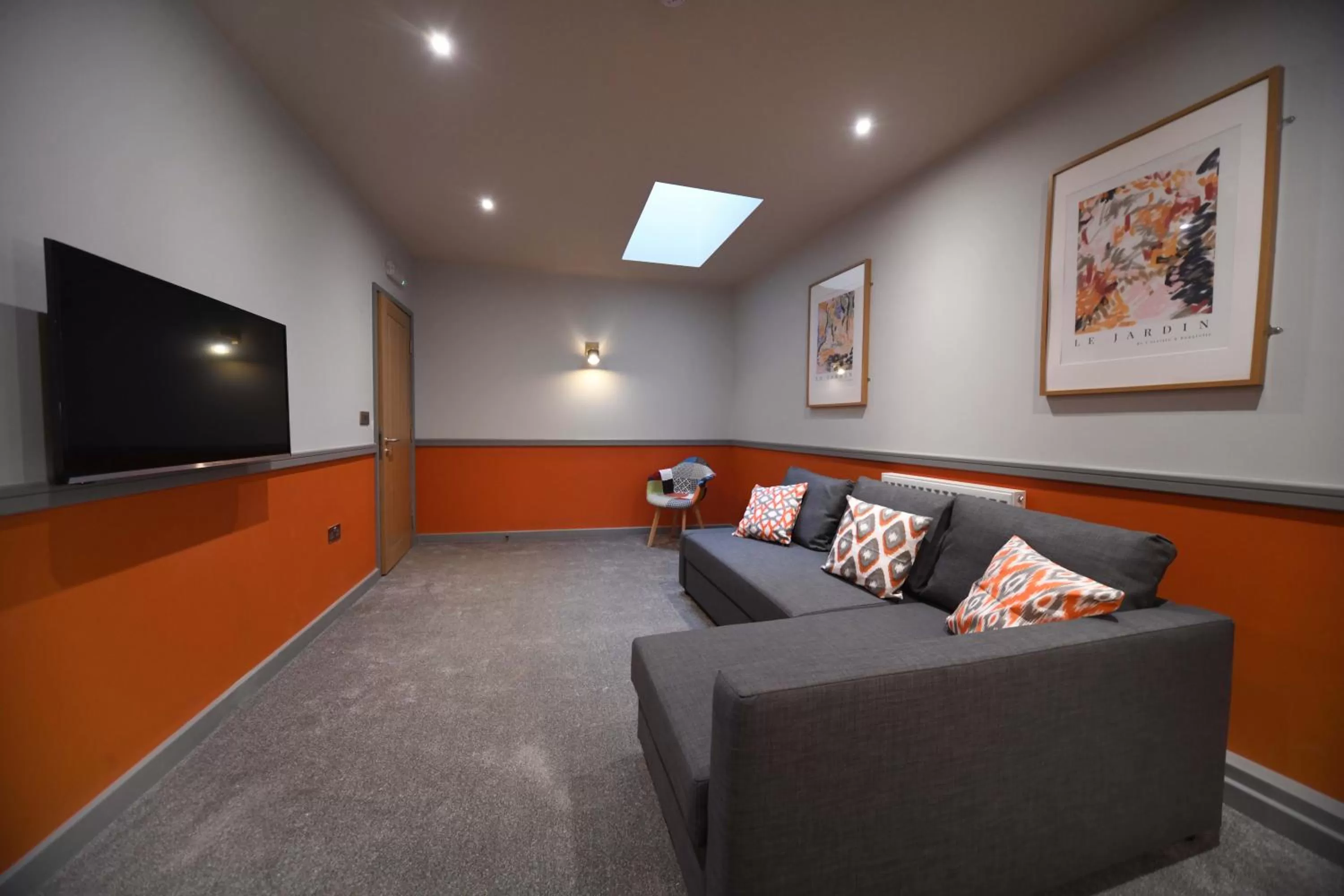 TV and multimedia in Park Head Hotel