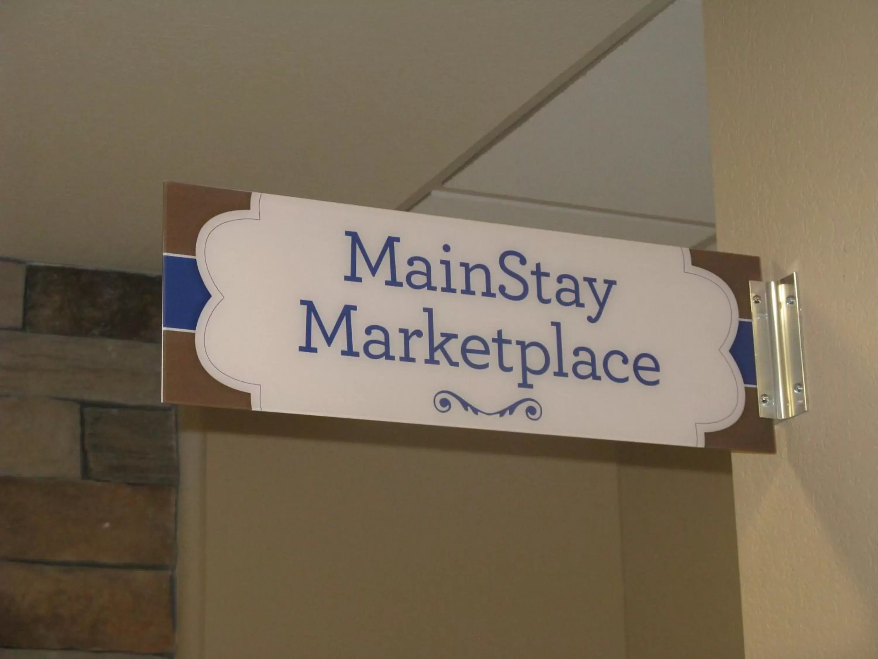 On-site shops in MainStay Suites I-90 City Center