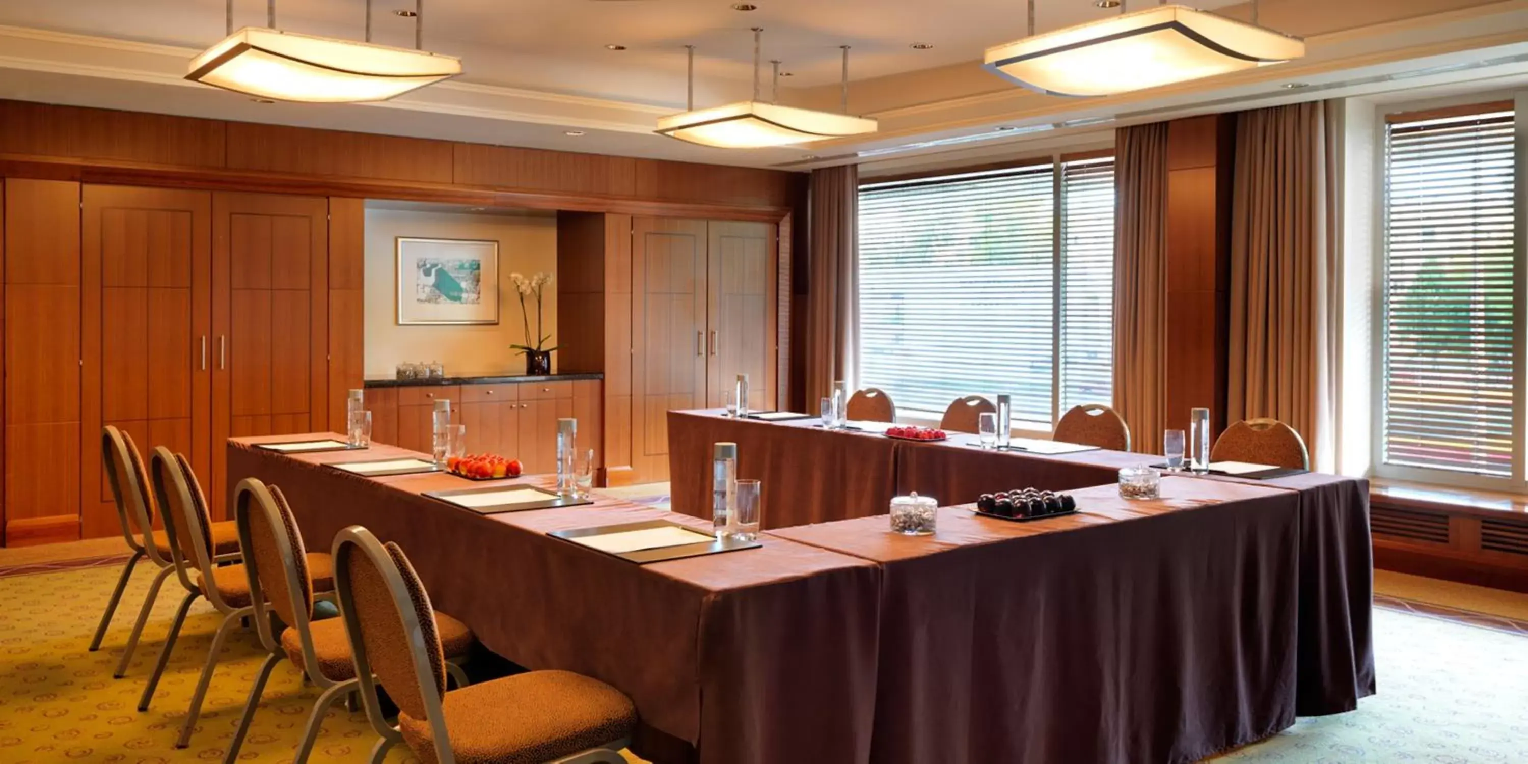 Business facilities in Regent Warsaw Hotel