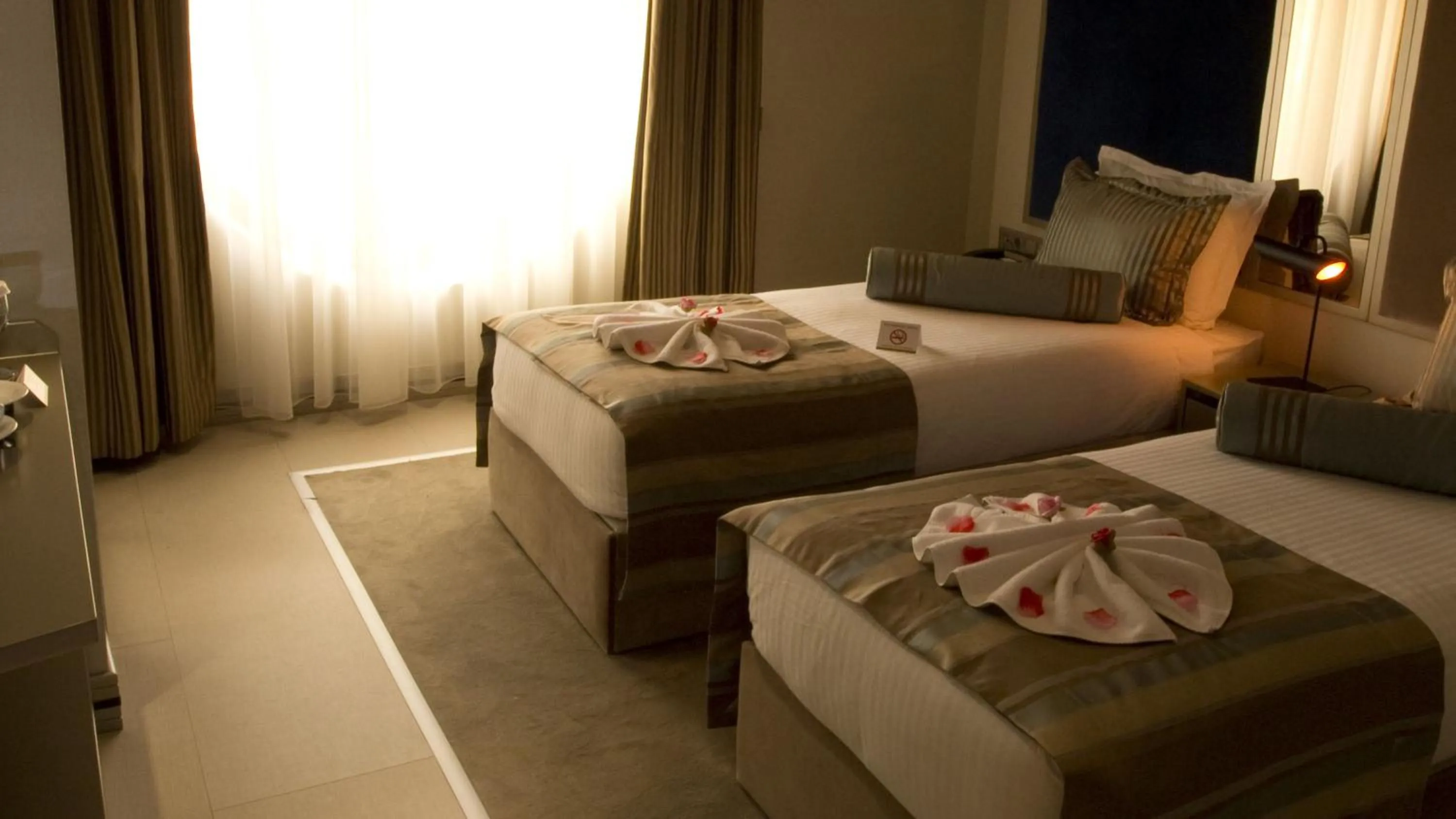Bedroom, Bed in Rios Edition Hotel