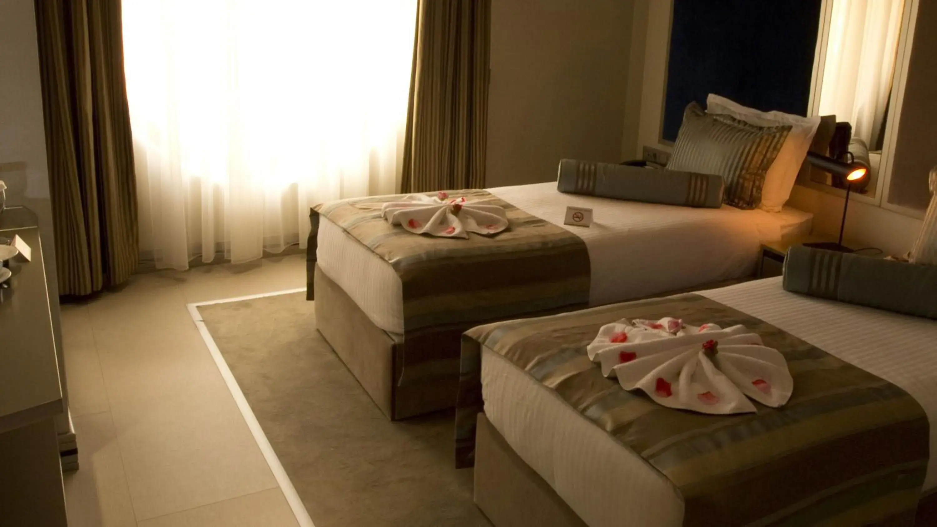 Bedroom, Bed in Rios Edition Hotel