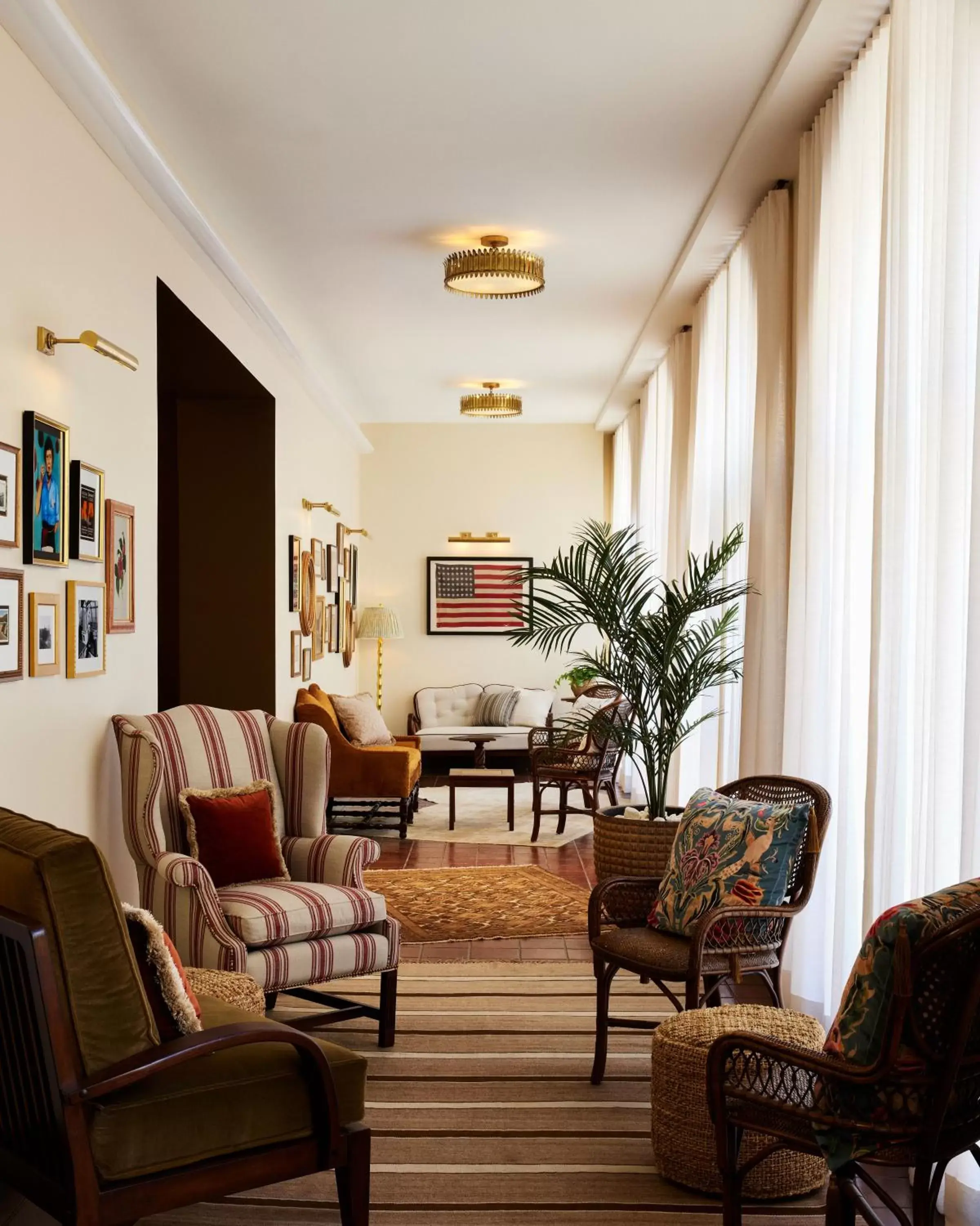 Seating Area in Pasadena Hotel & Pool