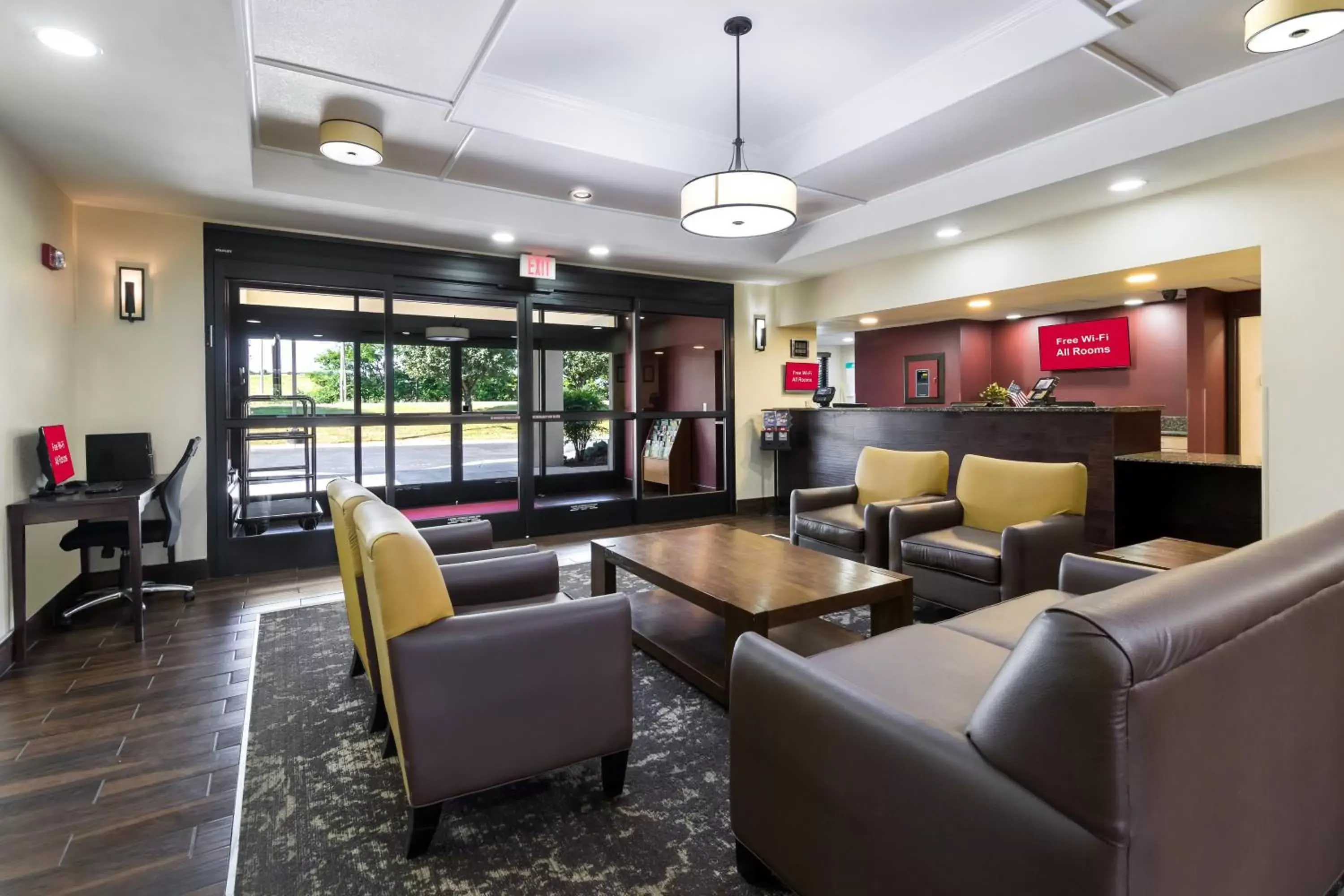 Lobby or reception, Lounge/Bar in Red Roof Inn Murfreesboro