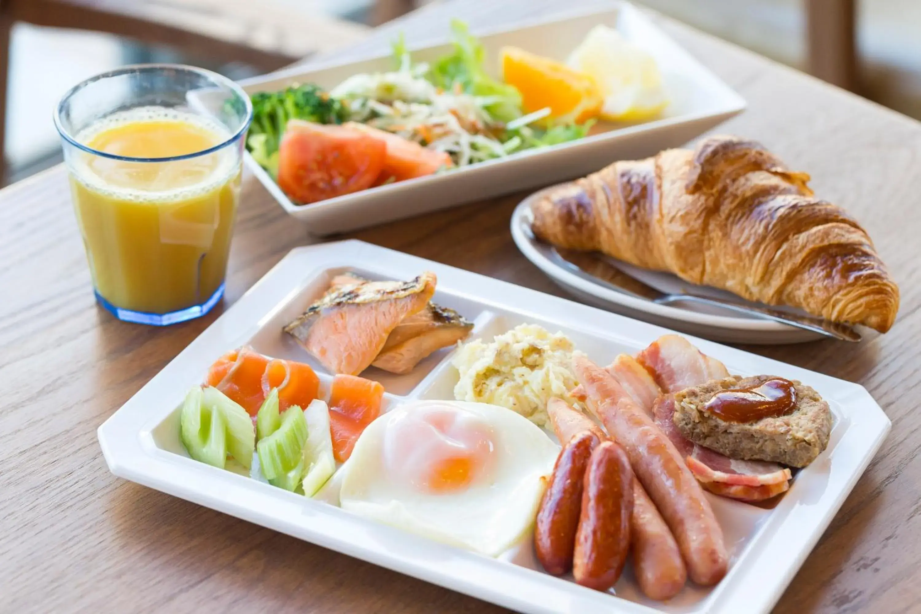 Buffet breakfast, Breakfast in Hotel Granbinario Komatsu