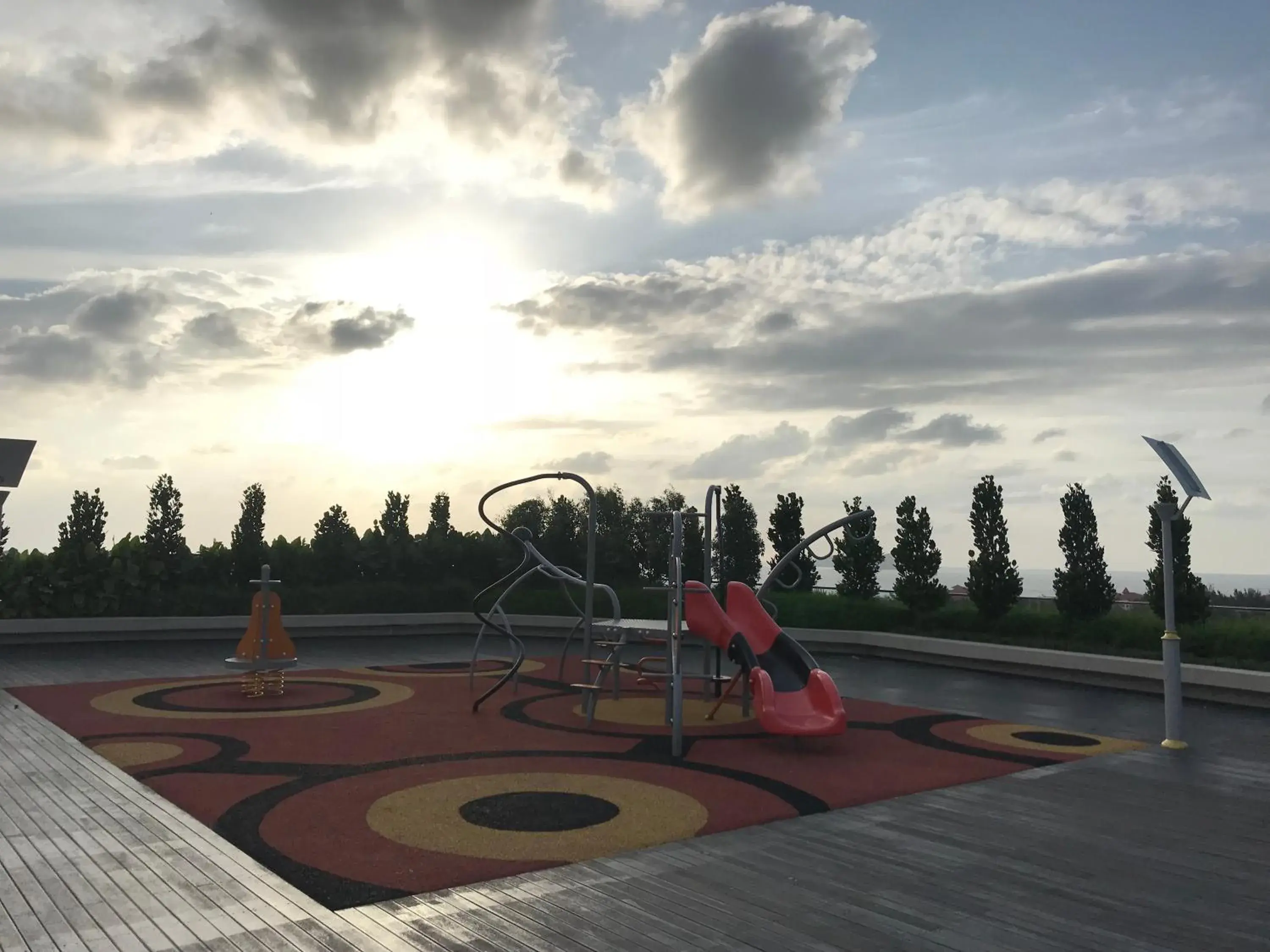 Children play ground in Sunset Seaview Vacation Condos @ Infinity Avenue