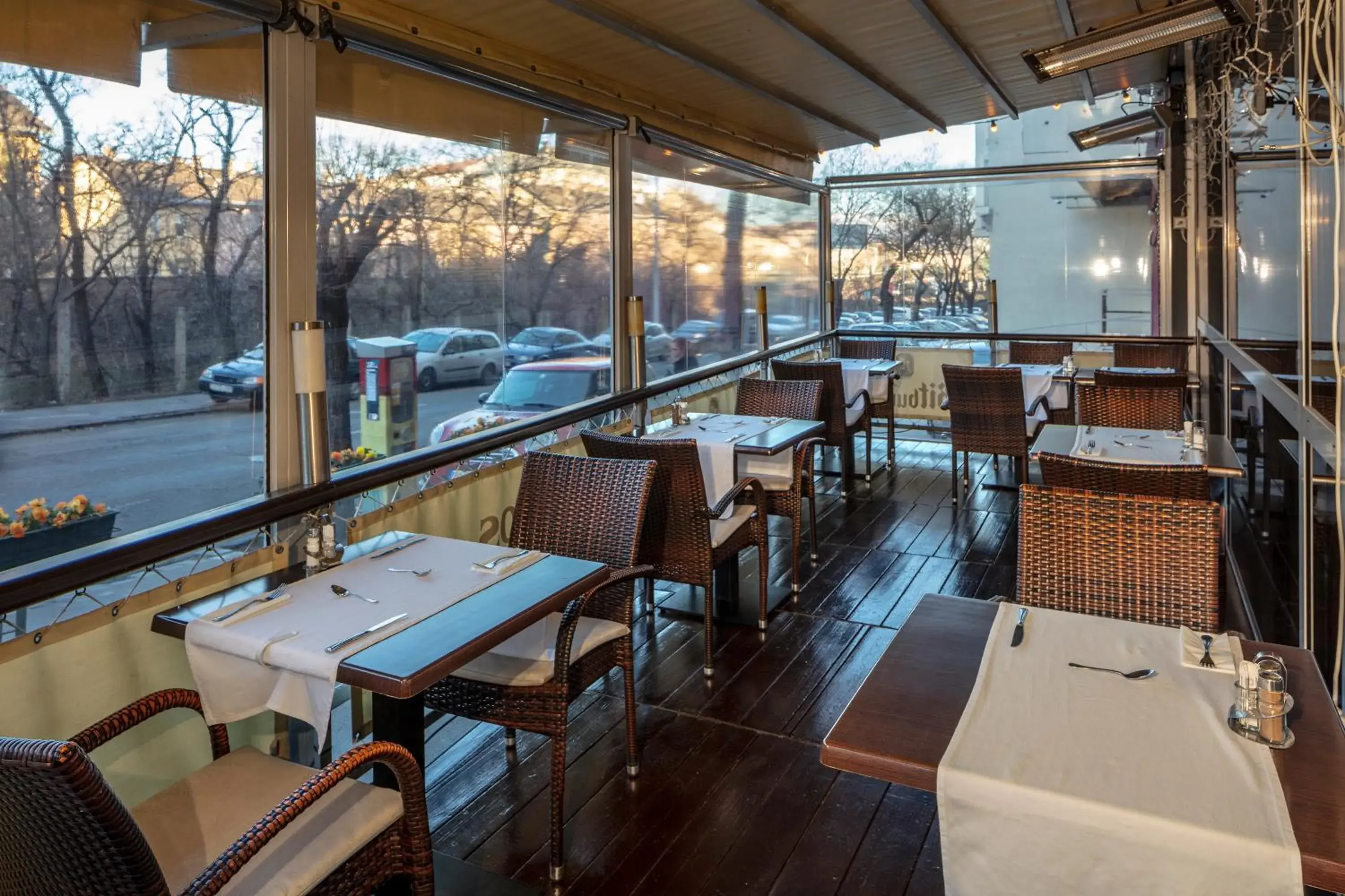 Restaurant/places to eat in Hotel Charles Restaurant/places to eat in Hotel Charles