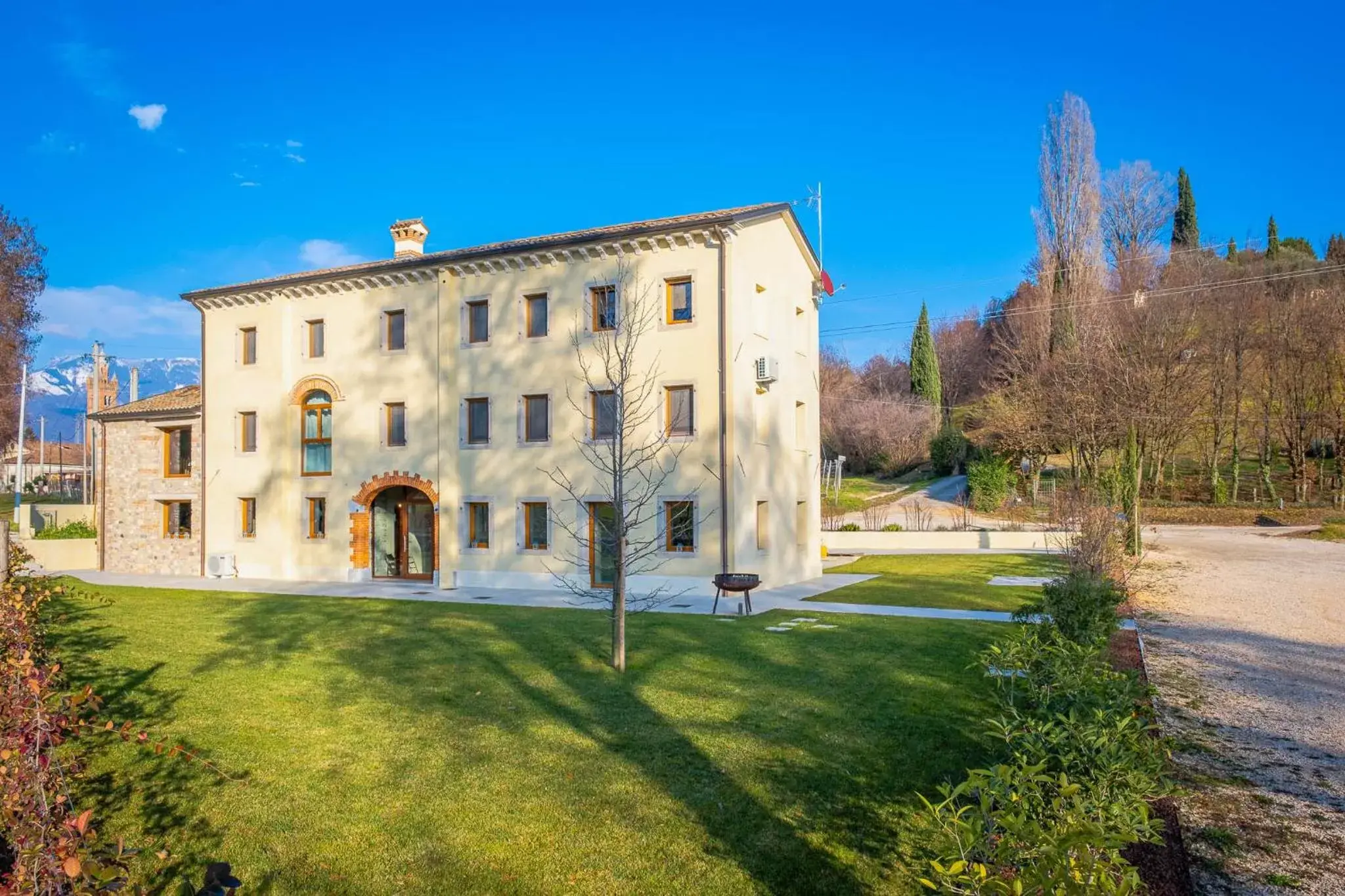 Property Building in La Vigna di Sarah