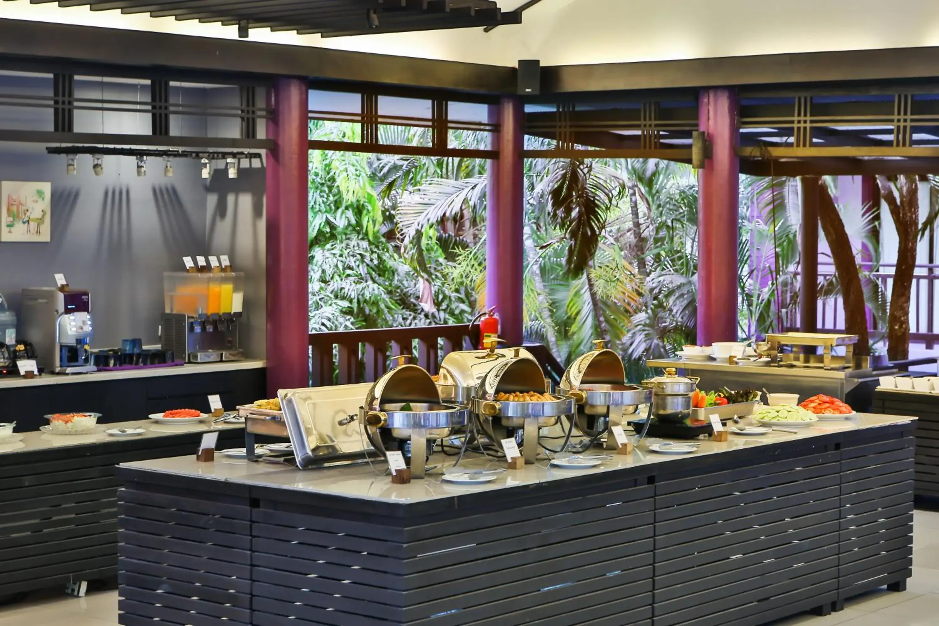 Restaurant/places to eat in Phuvaree Resort Restaurant/places to eat in Phuvaree Resort