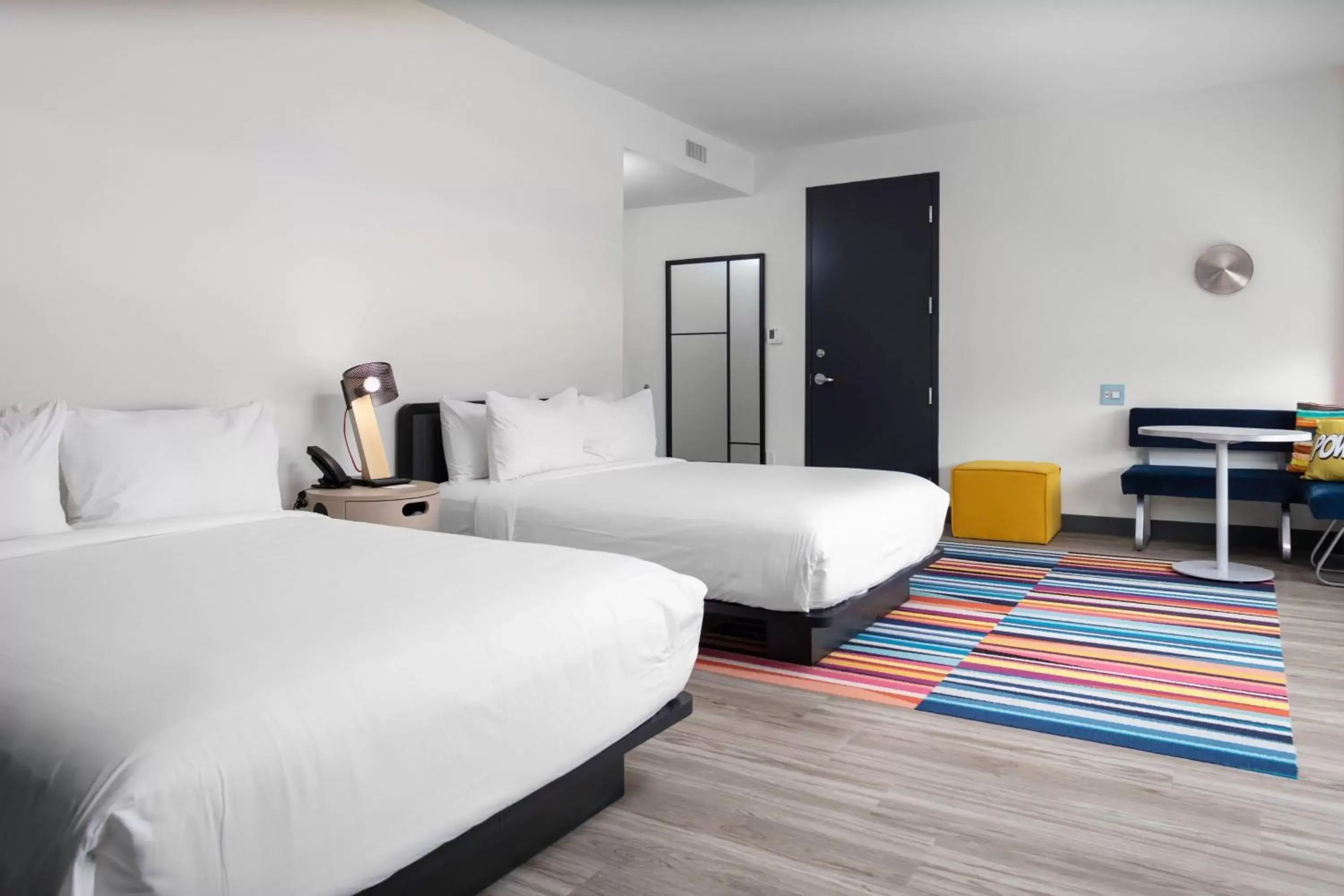 Photo of the whole room, Bed in Aloft Savannah Airport