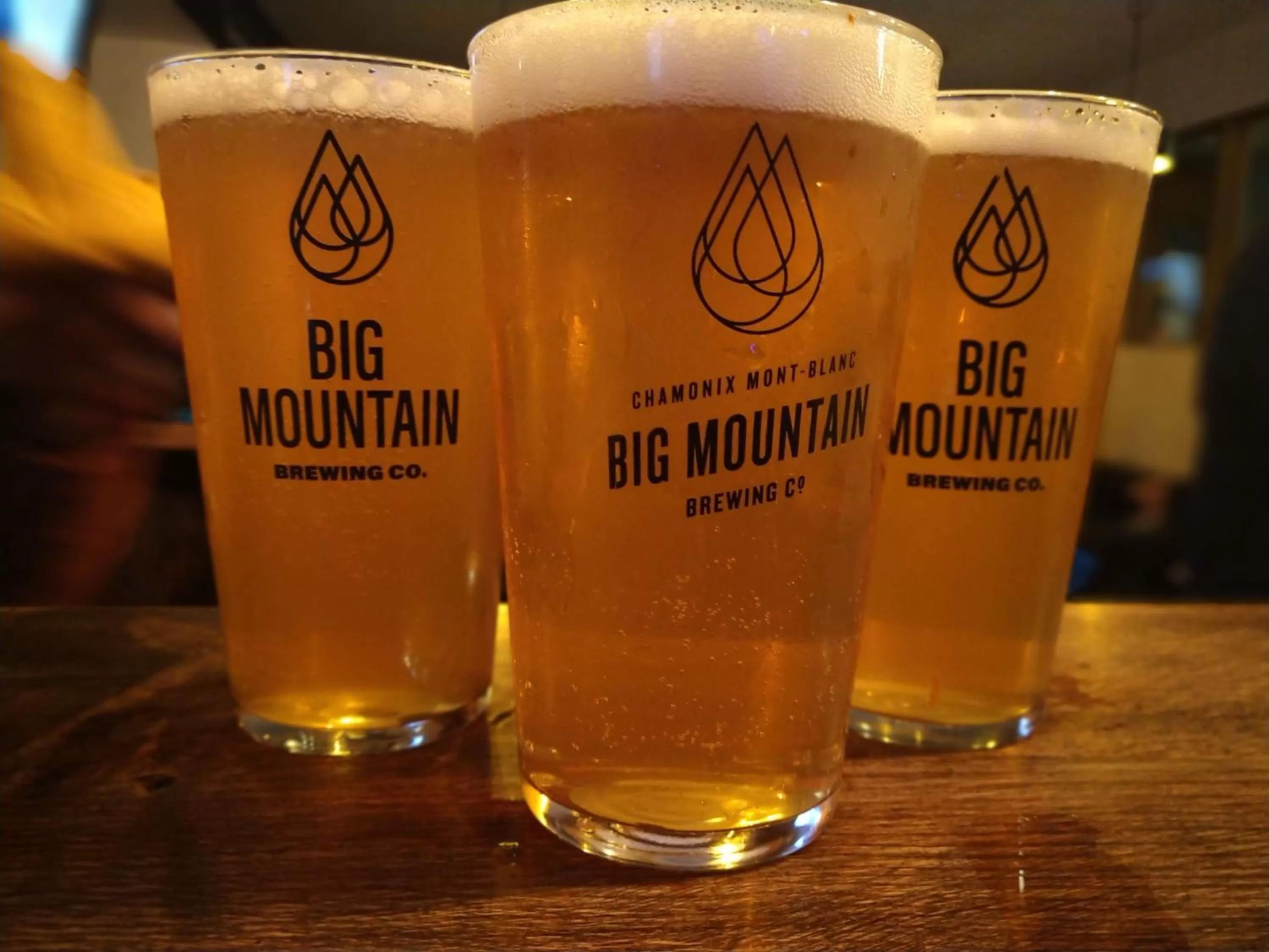 Evening entertainment in Hotel Les Lanchers