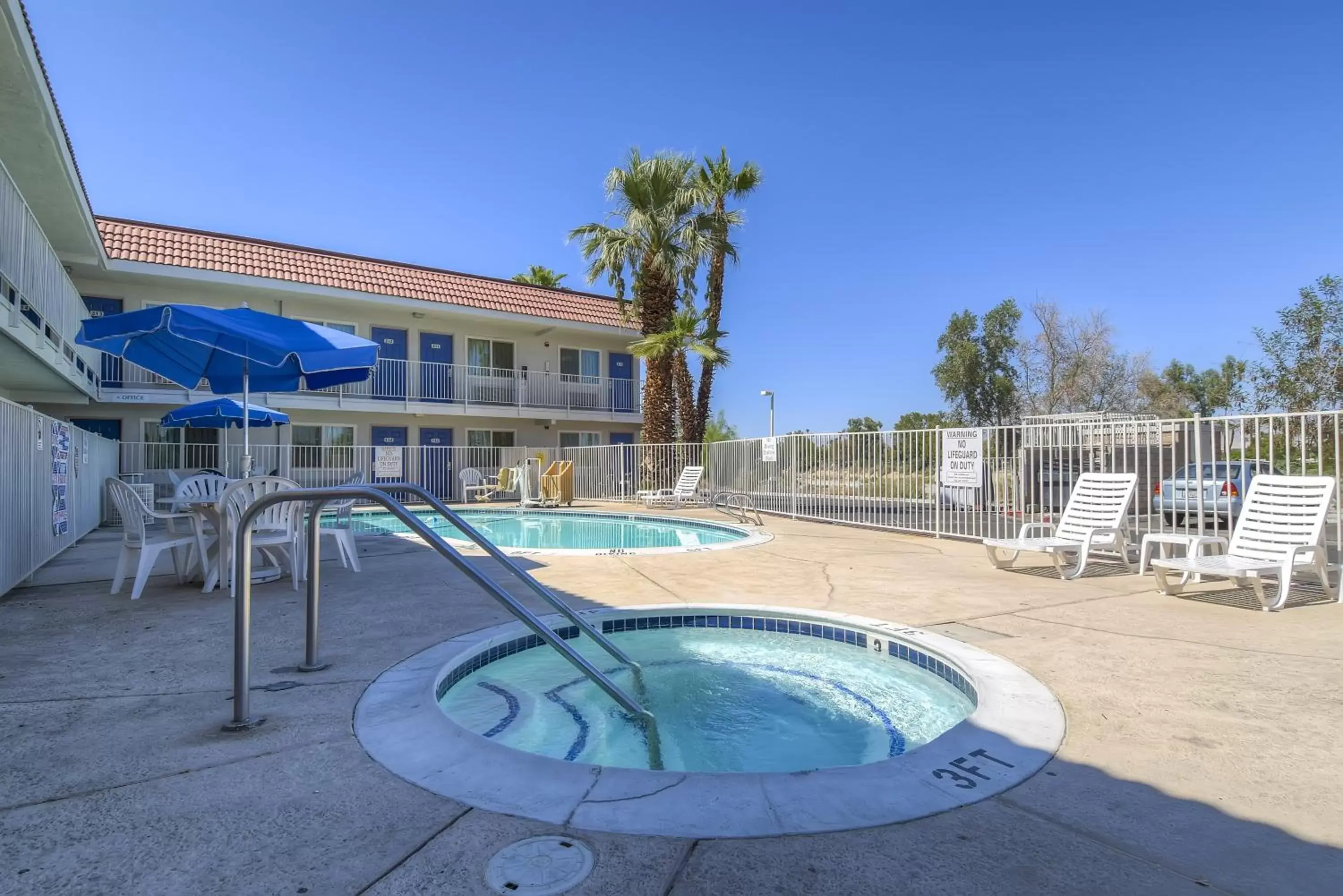 Spa and wellness centre/facilities, Swimming Pool in Motel 6-Rancho Mirage, CA - Palm Springs