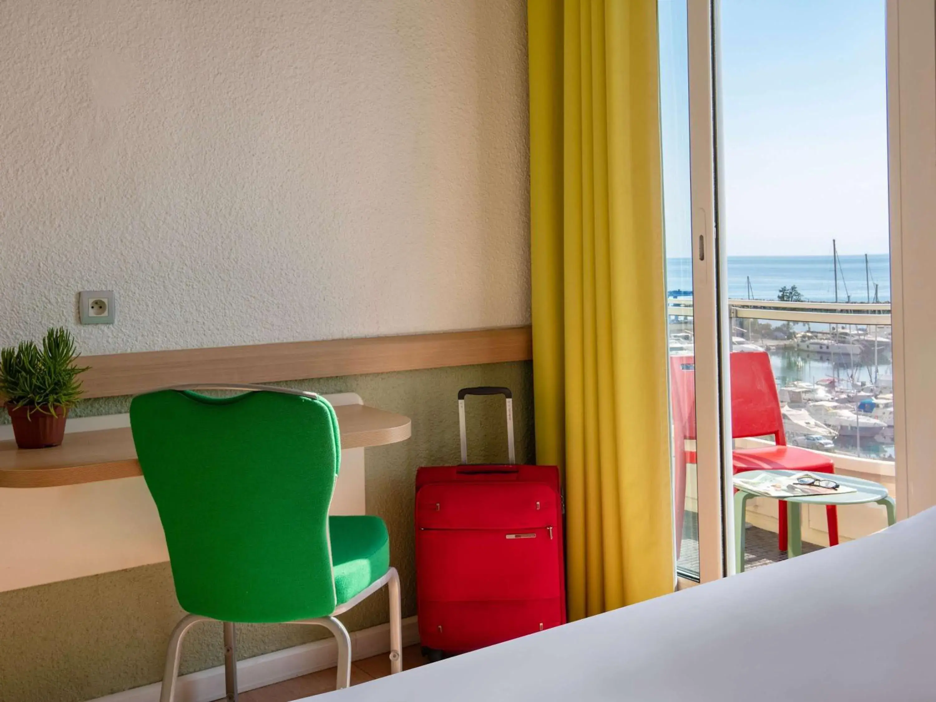 Bedroom in ibis budget Menton Bord de Mer Bedroom in ibis budget Menton Bord de Mer
