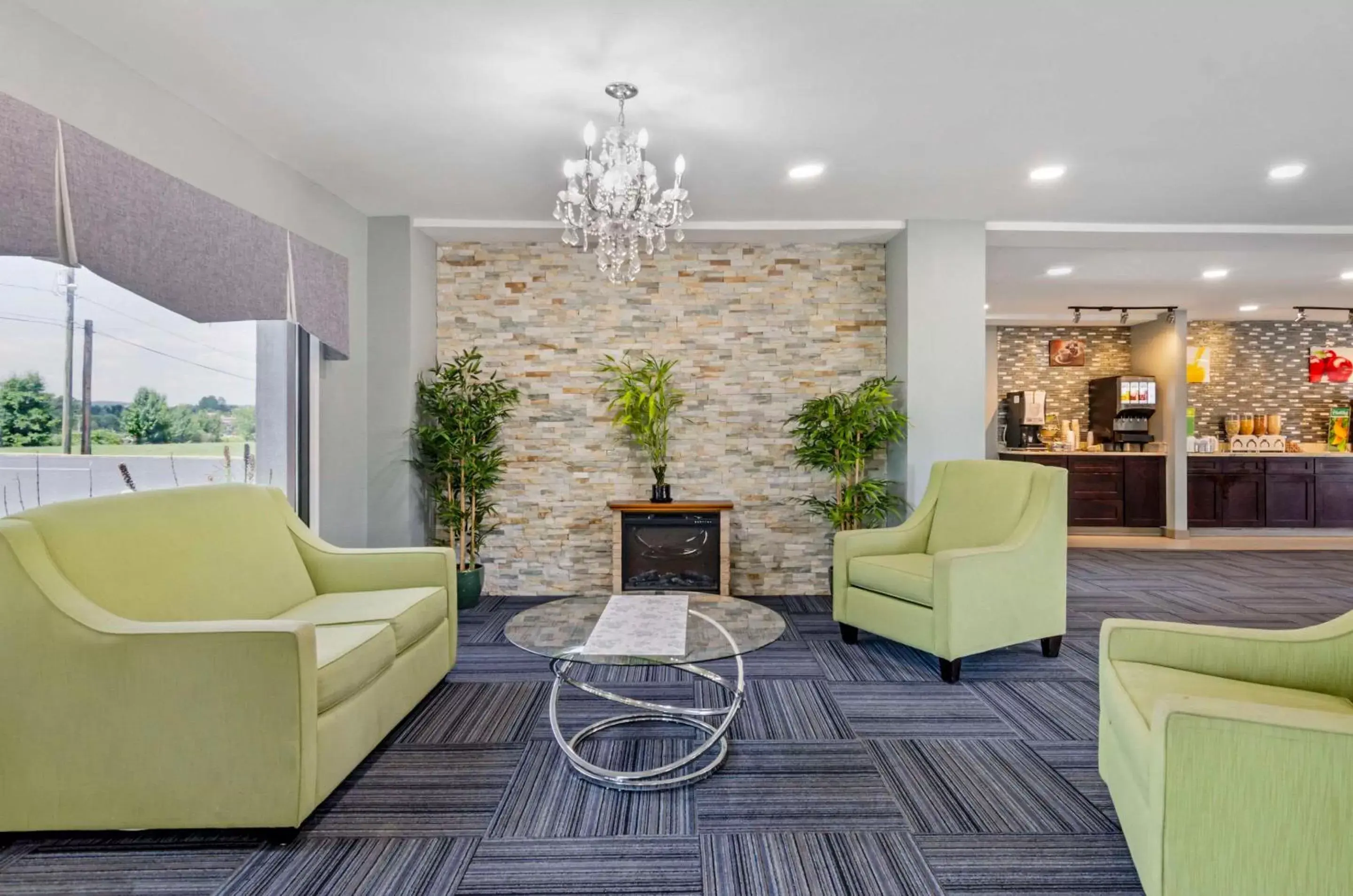 Lobby or reception, Lobby/Reception in Suburban Studios Verona - Staunton North