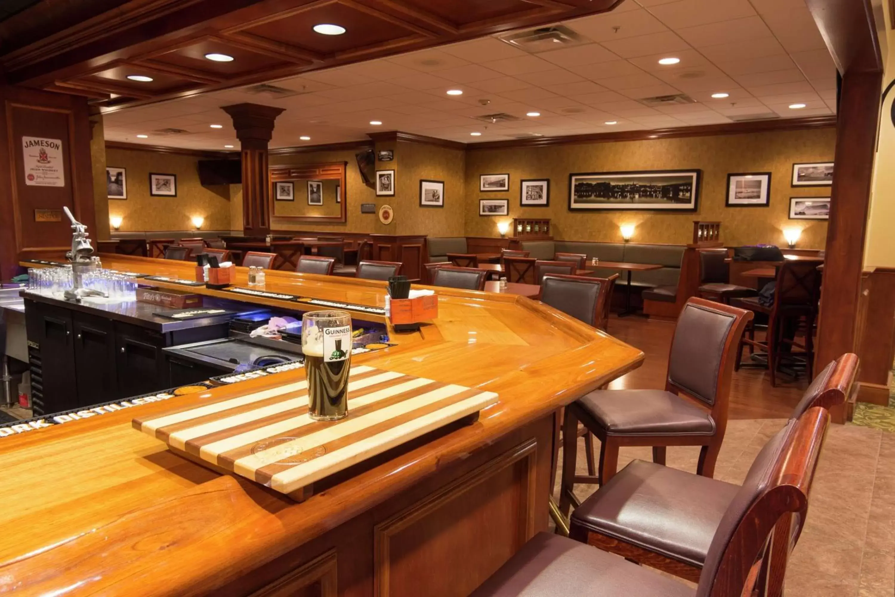 Lounge or bar, Restaurant/Places to Eat in Hilton Garden Inn Bangor