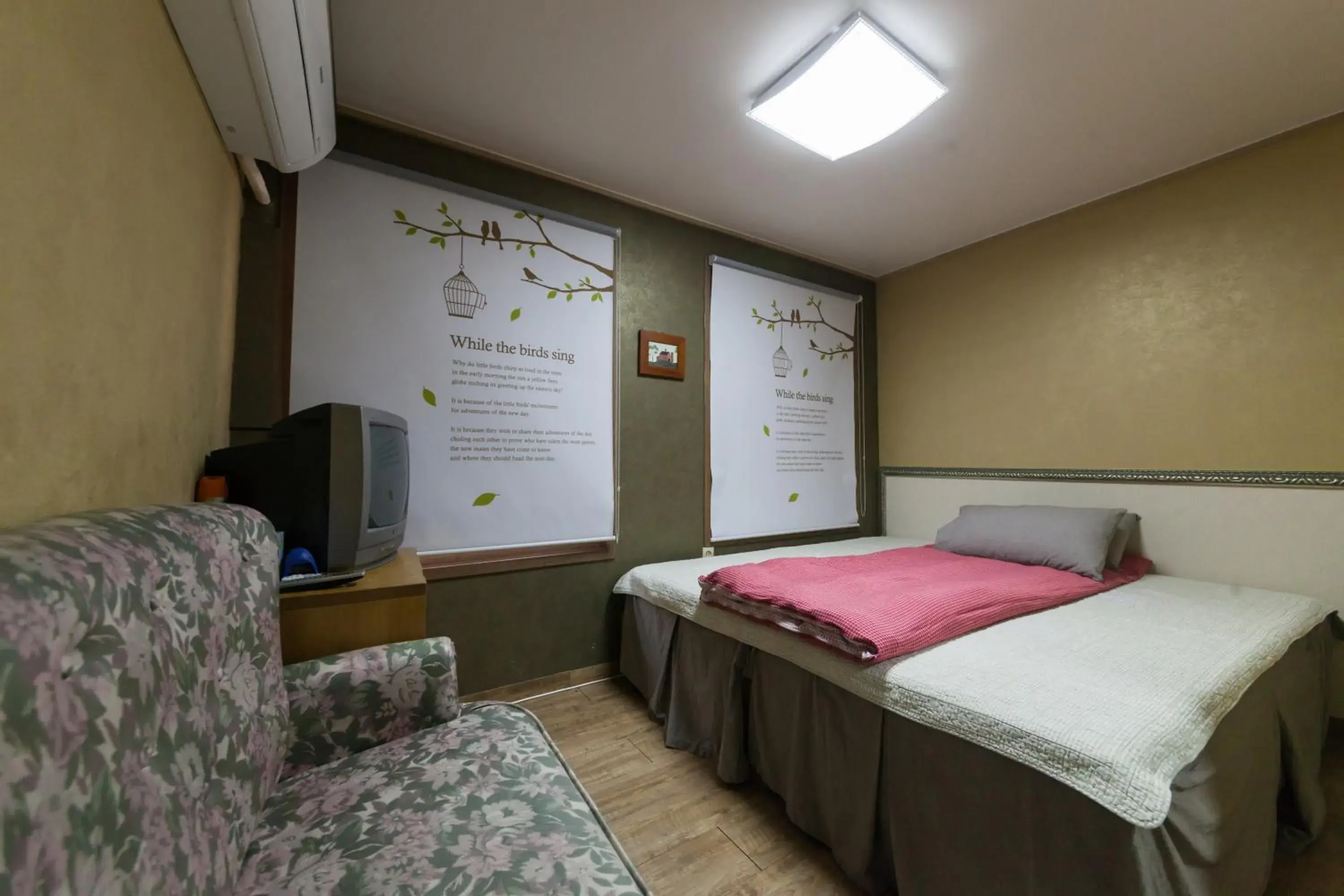 Photo of the whole room, Bed in Yehadoye Guesthouse
