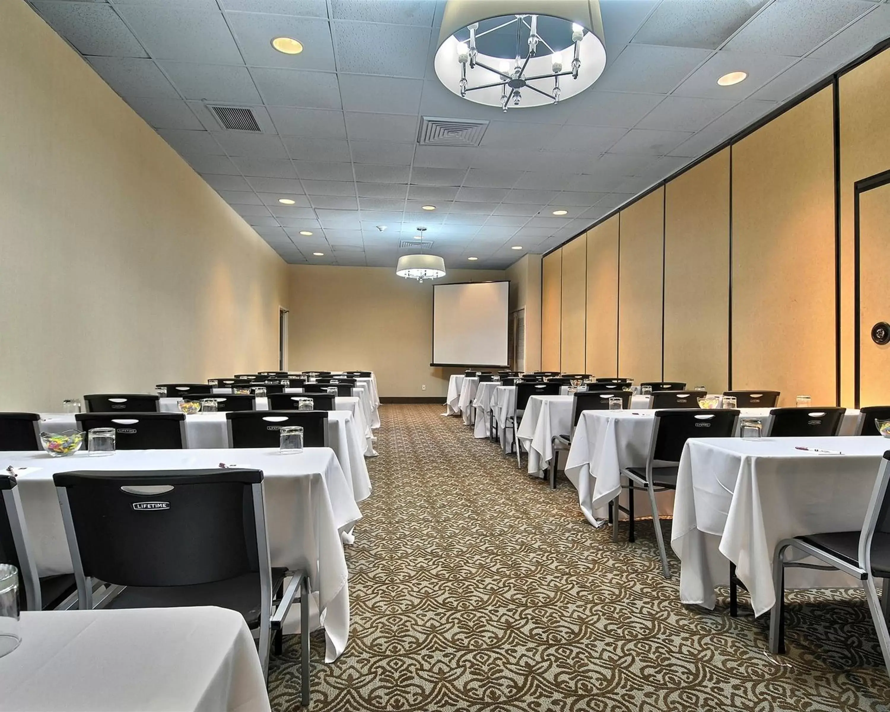 Banquet/Function facilities in Travelodge by Wyndham Memphis Airport/Graceland