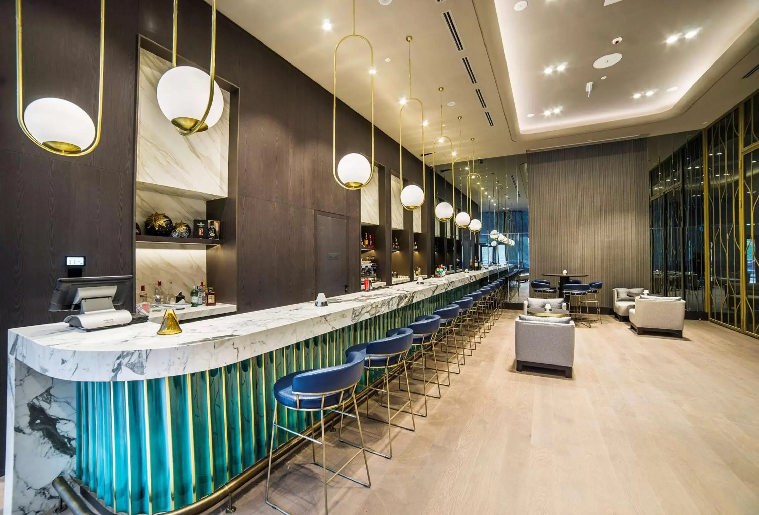 Lounge or bar, Restaurant/Places to Eat in Radisson Collection Hotel, Vadistanbul