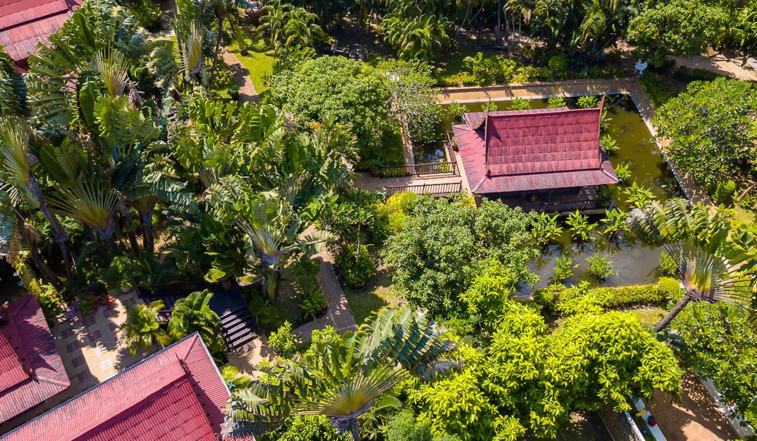 Property building in Ban Kaew Villas Property building in Ban Kaew Villas