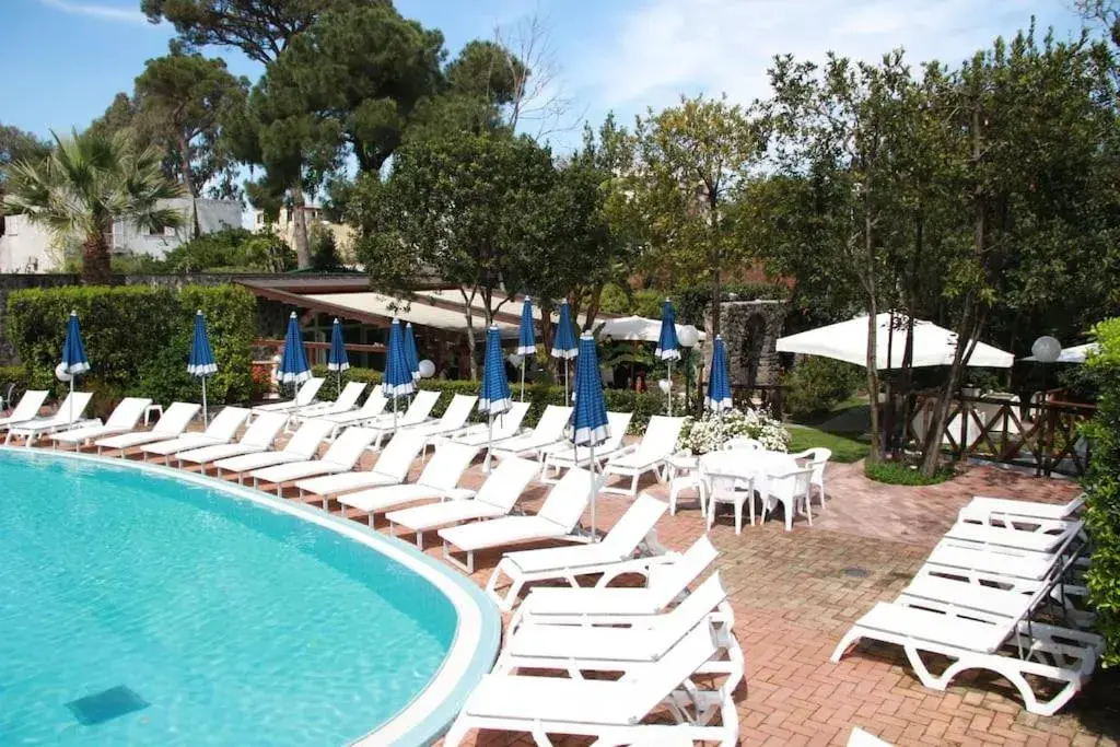 Swimming Pool in Hotel Regina Palace Terme